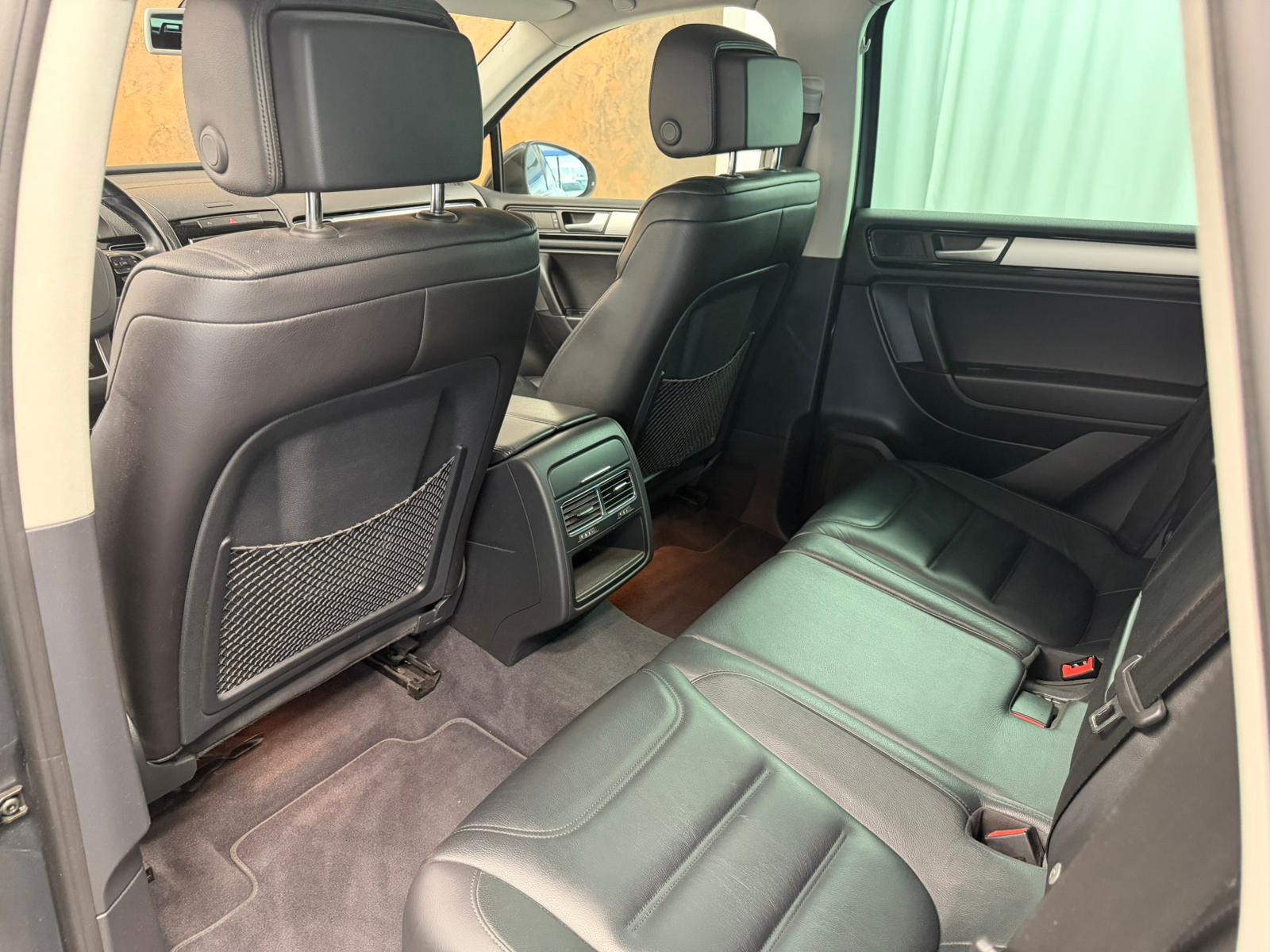VW Touareg 3.0 TDI BlueMotion Technology Tiptronic *CH Fahrzeug*Leder*Xenon*Memory*-image-10