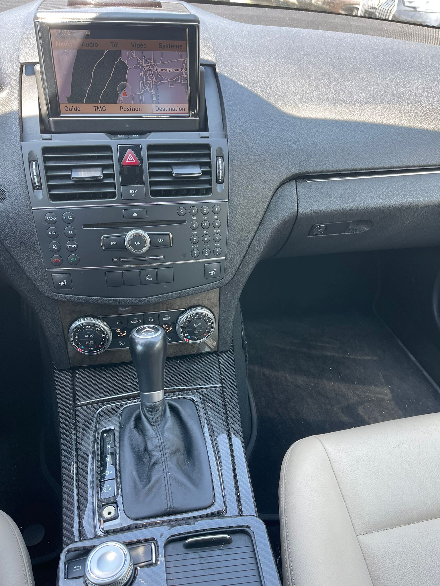 MERCEDES-BENZ C 300 (280 Classic) 7G-Tronic-image-9