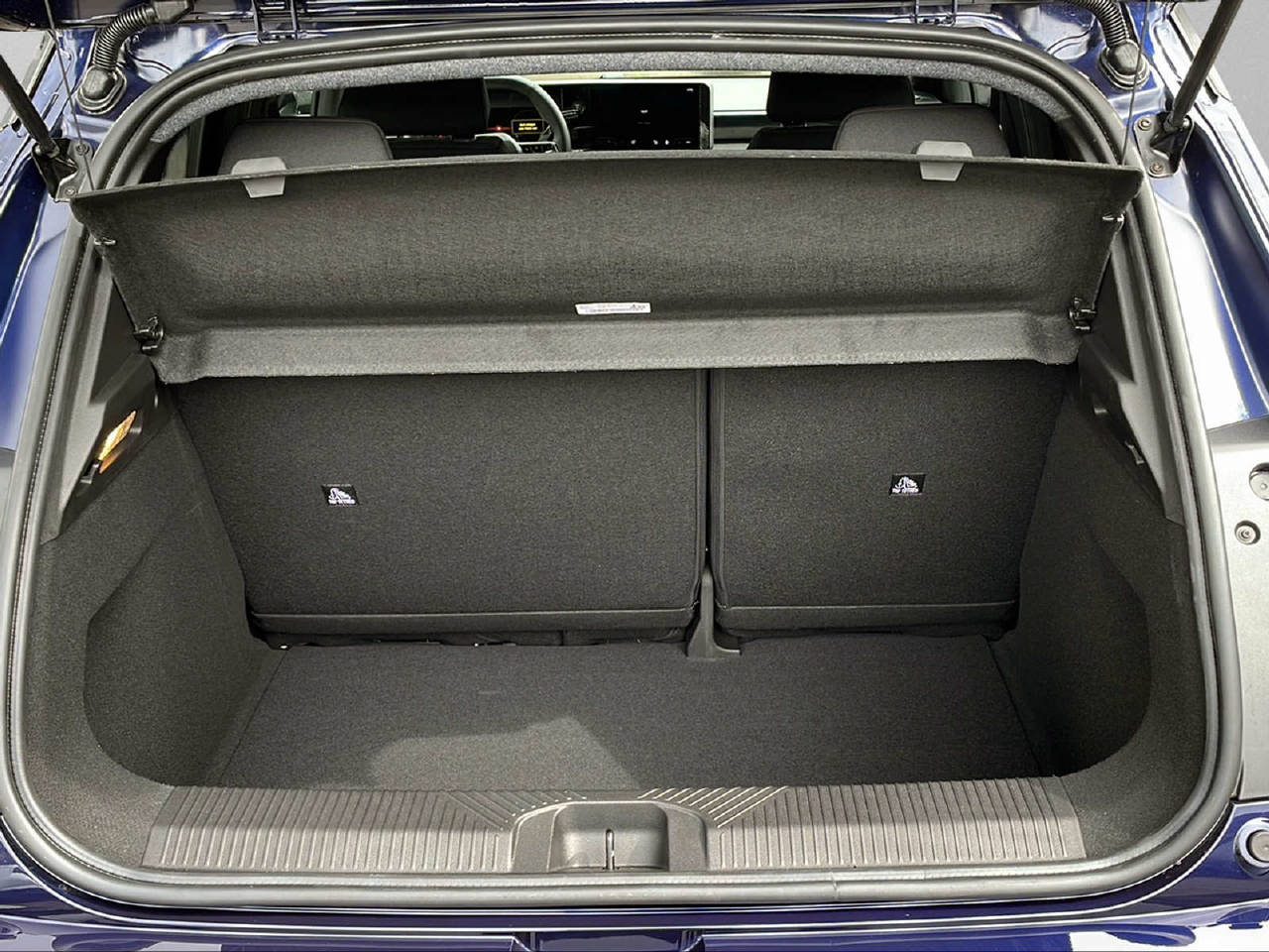 NISSAN Micra Advance 52 Kwh 150 PS-image-7