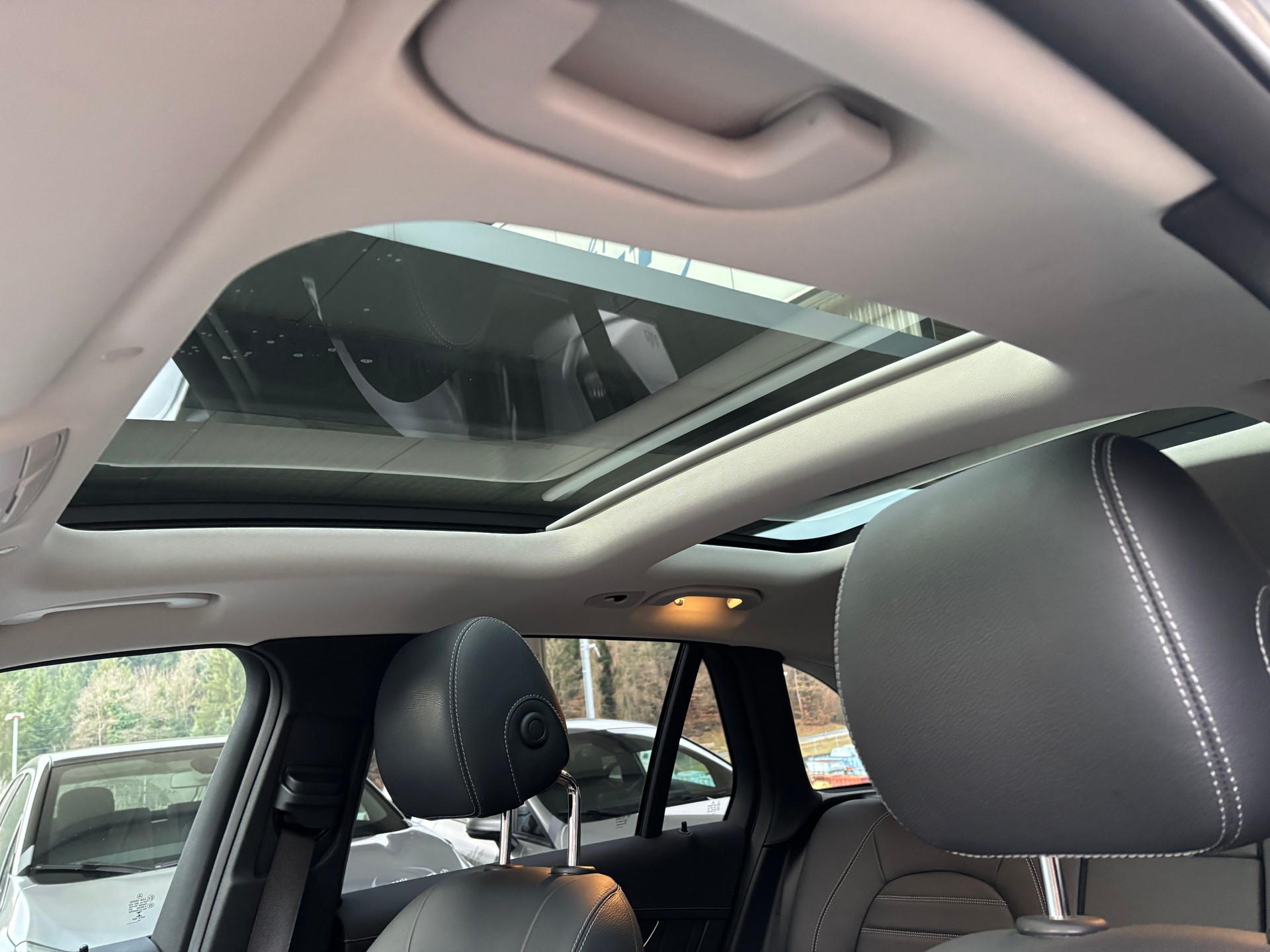 MERCEDES-BENZ GLC 300 d AMG Line 4Matic 9G-Tronic mit AHK-image-13