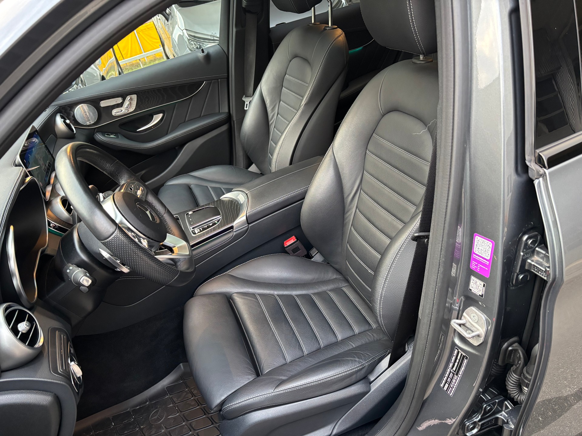MERCEDES-BENZ GLC 300 d AMG Line 4Matic 9G-Tronic mit AHK-image-5