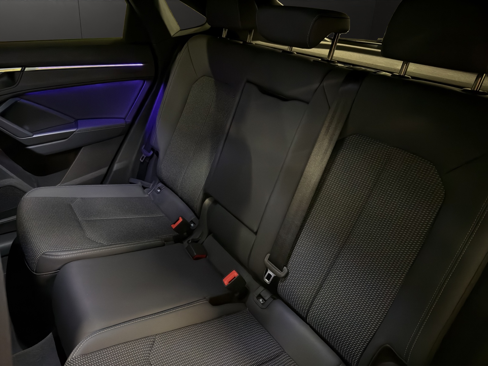 AUDI Q3 Sportback 35 TFSI S line Attraction S-tronic-image-9