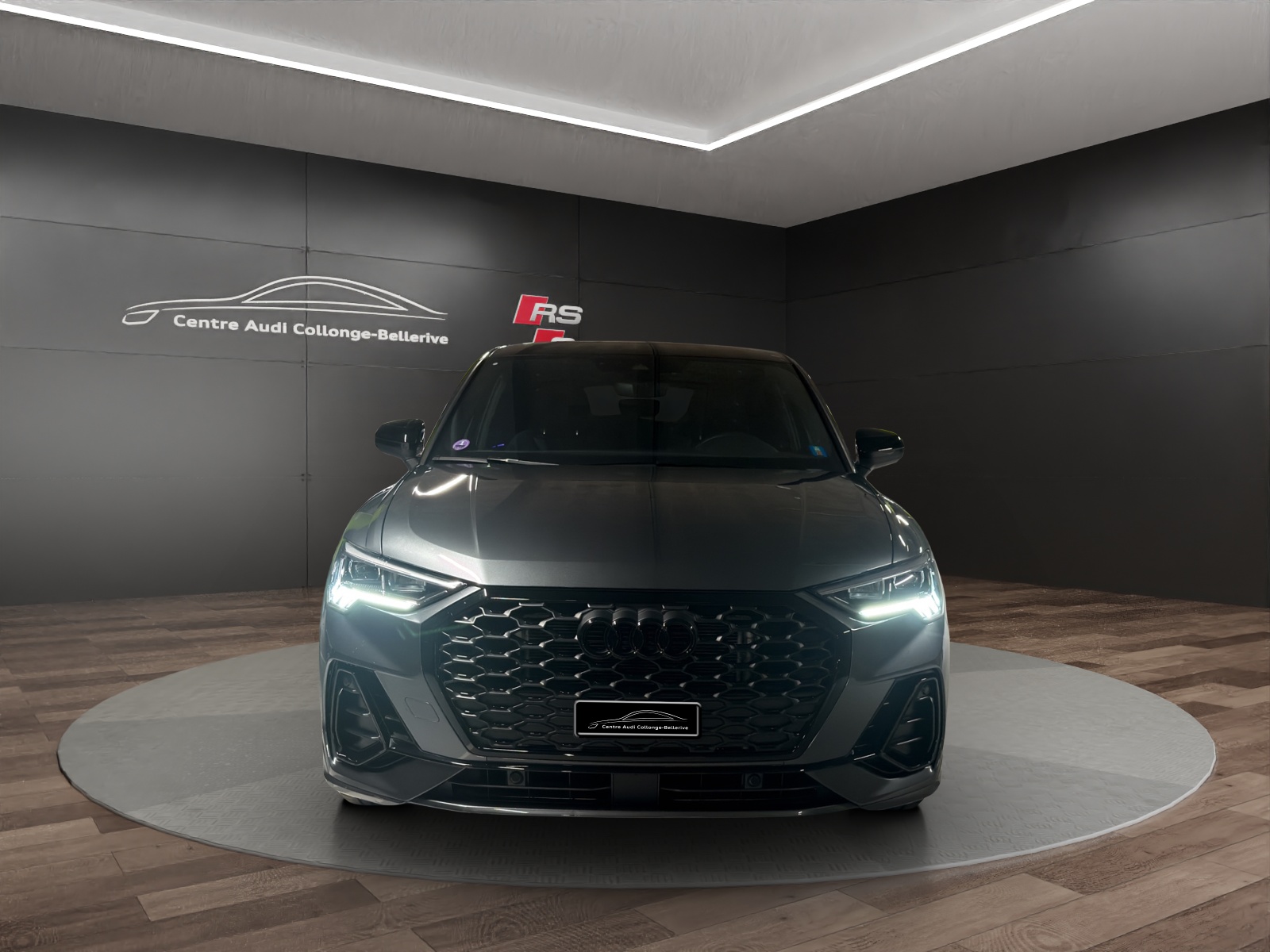 AUDI Q3 Sportback 35 TFSI S line Attraction S-tronic-showroom-element-1
