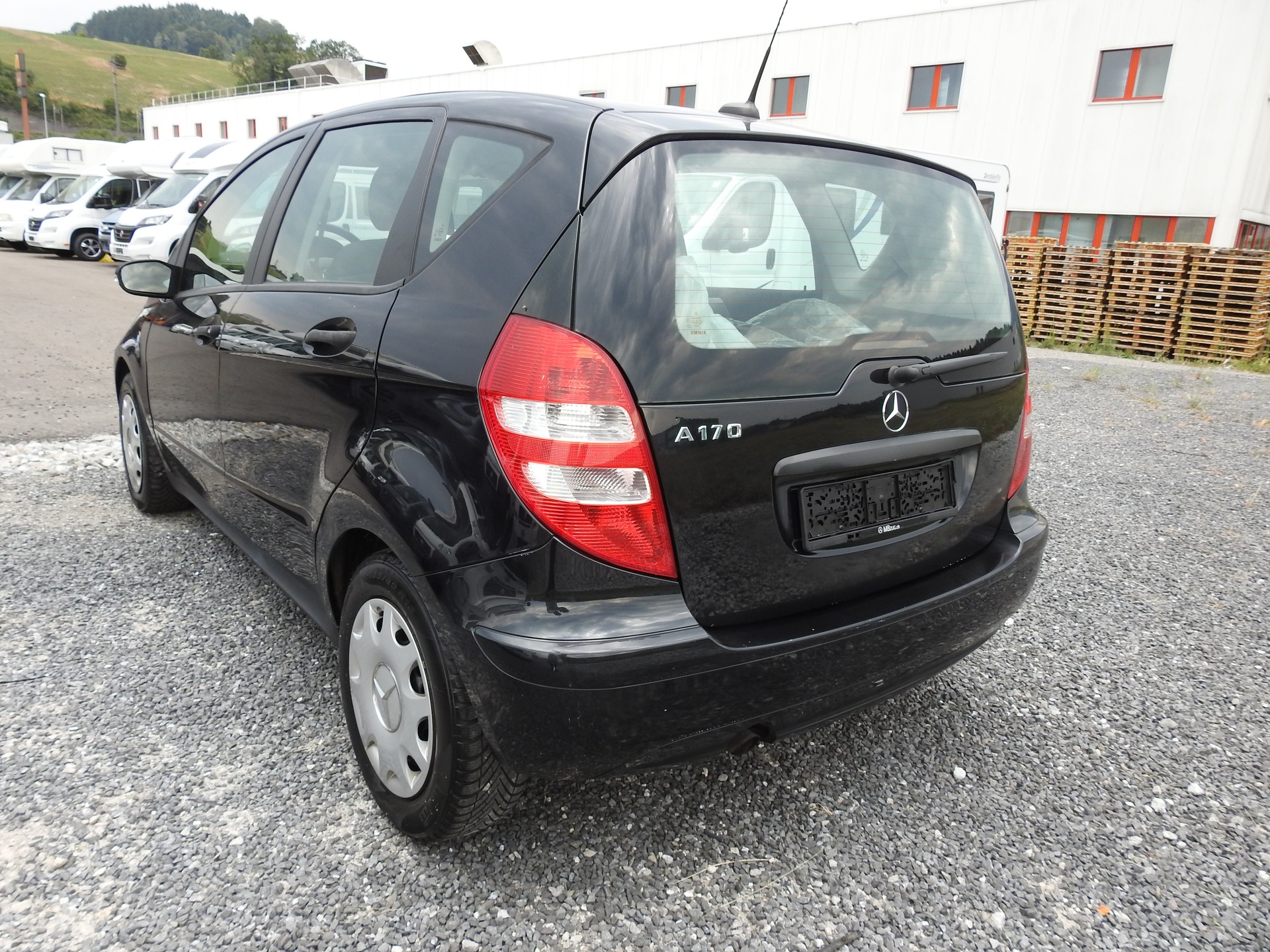 MERCEDES-BENZ A 170 Classic-showroom-element-3