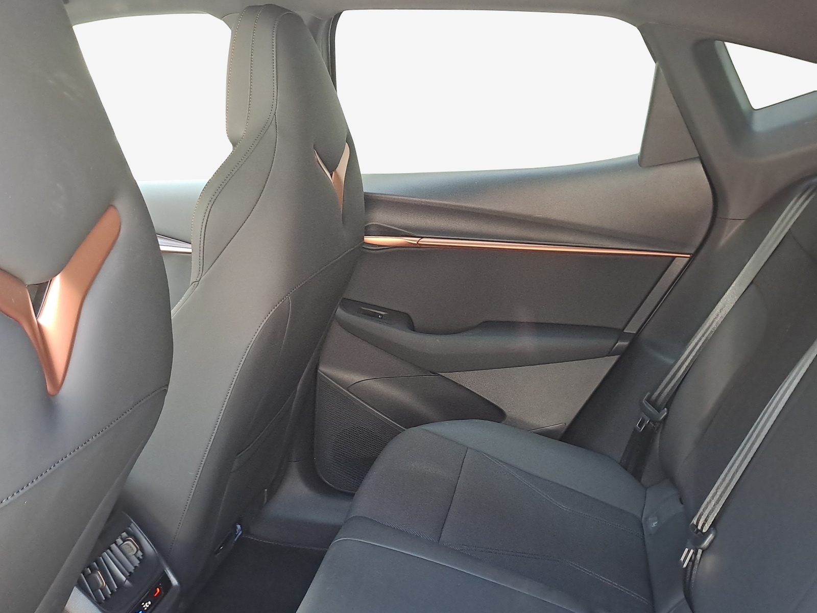 CUPRA Tavascan Type 8 77 kWh VZ-image-11