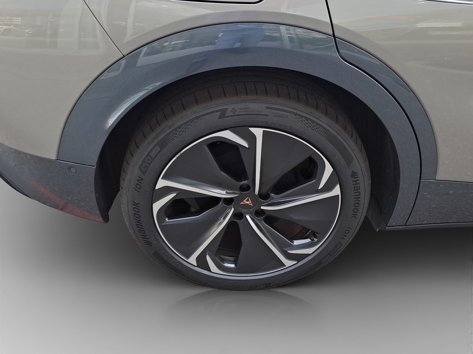 CUPRA Tavascan Type 8 77 kWh VZ-image-13