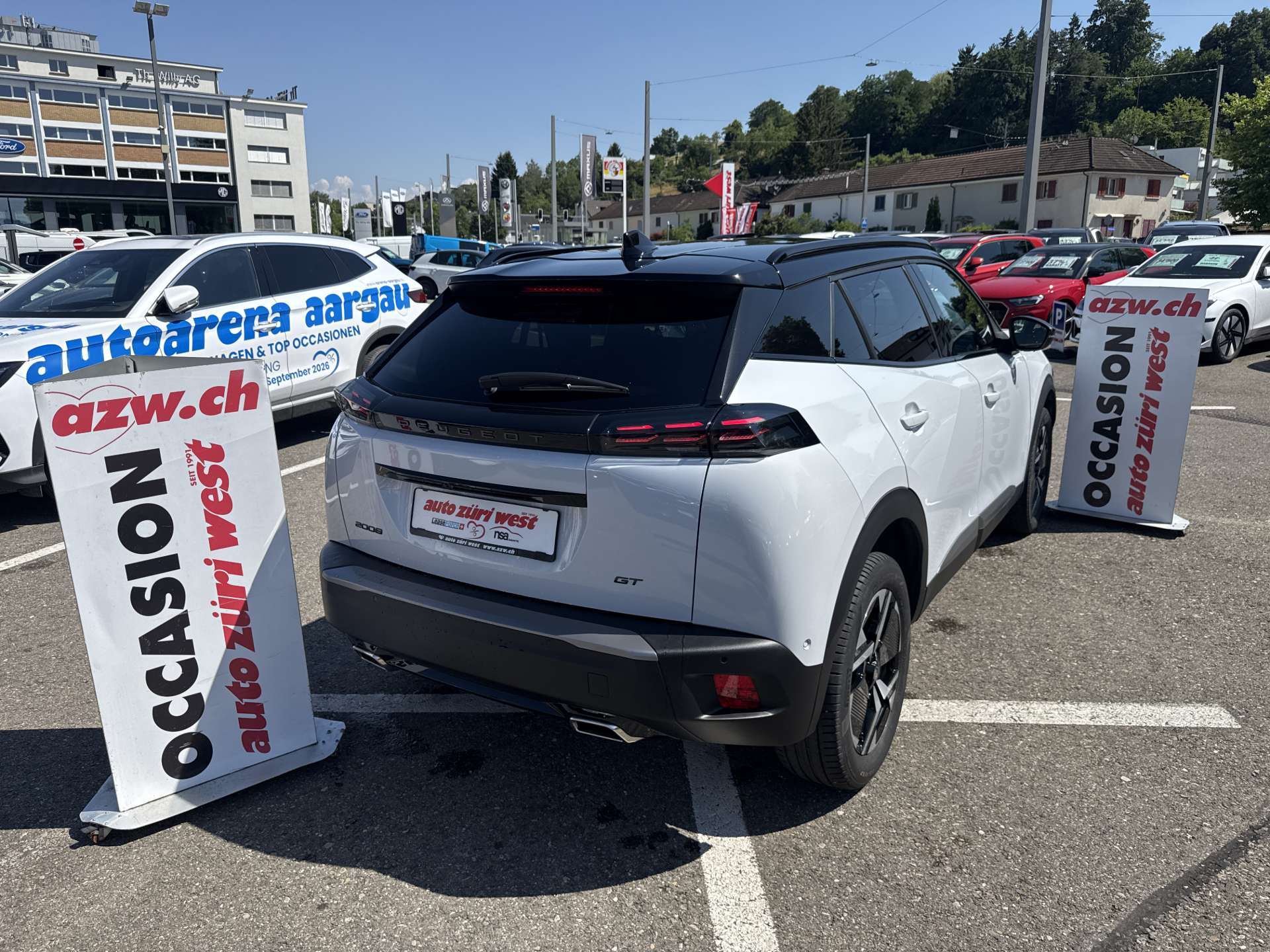 PEUGEOT 2008 1.2 PureTech GT Automat-showroom-element-2