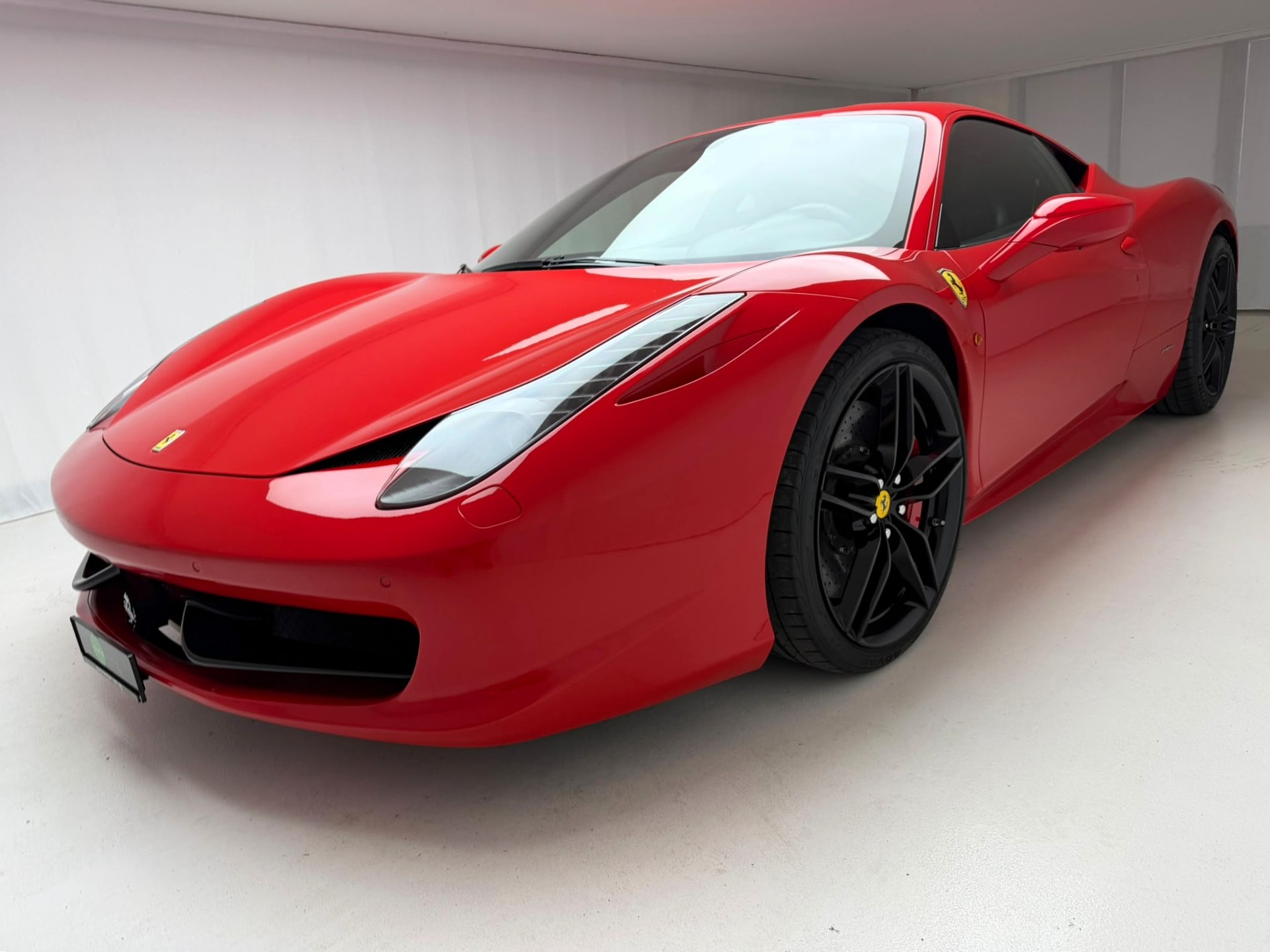 FERRARI 458 Italia 4.5 V8-showroom-element-1