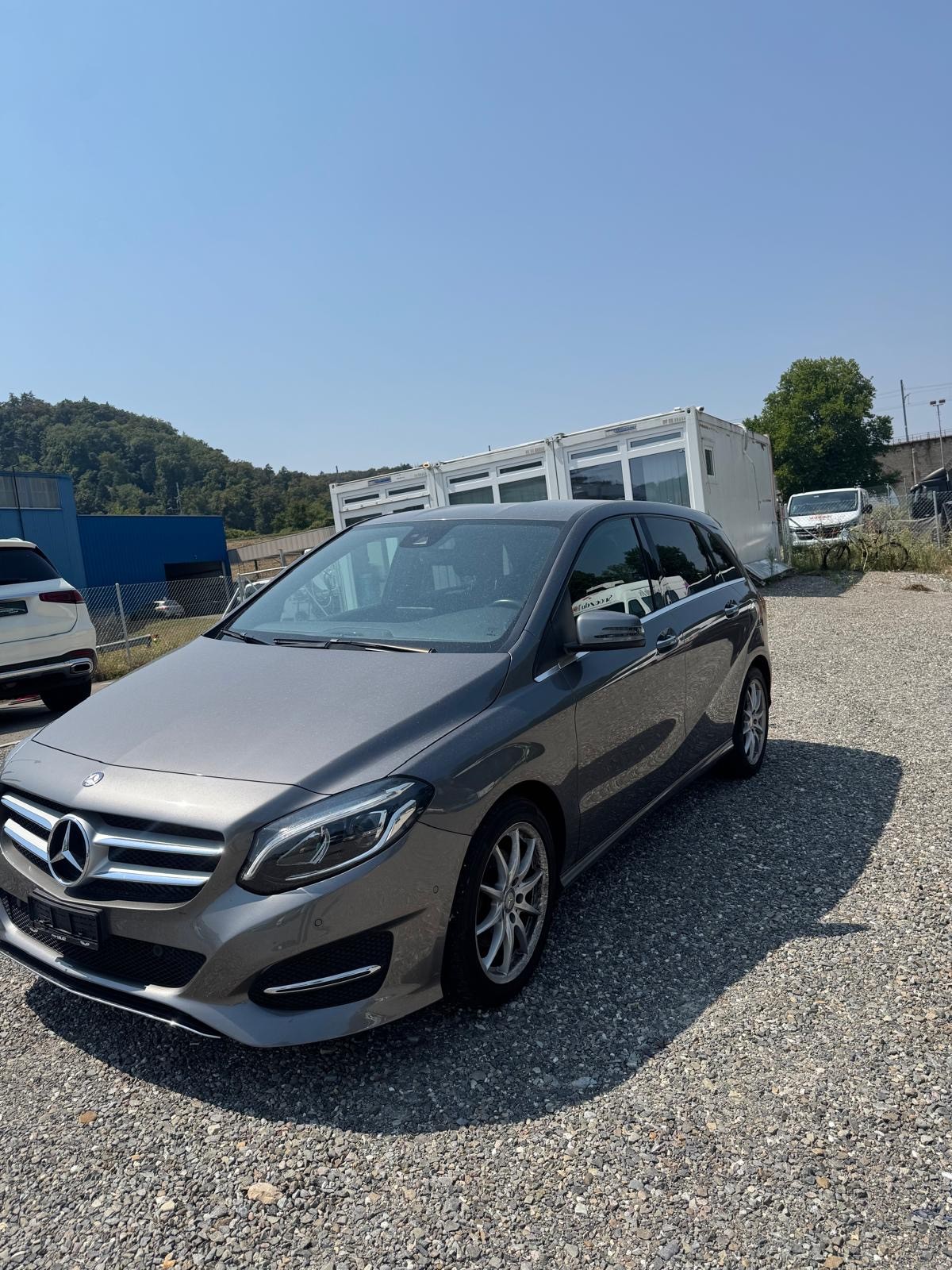 MERCEDES-BENZ B 220 CDI Swiss Star Edition Style 4Matic 7G-DCT-image-2