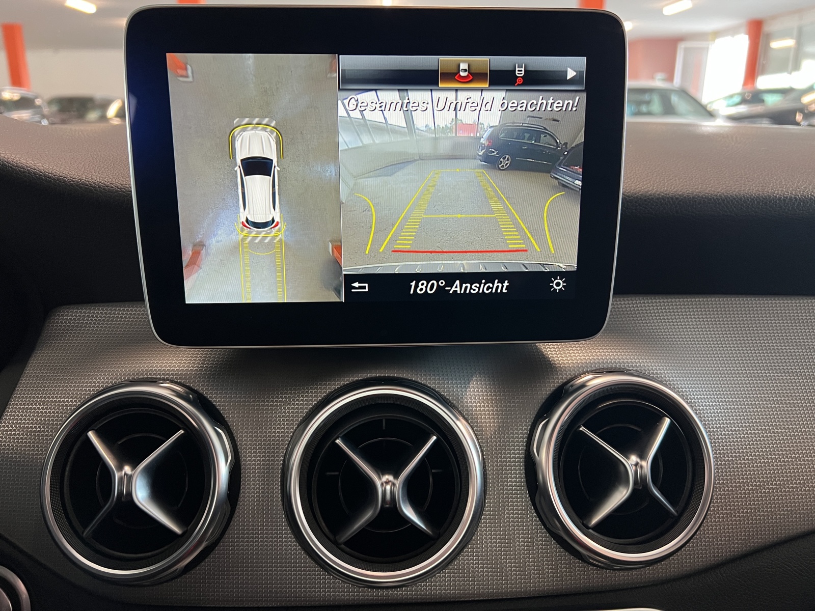 MERCEDES-BENZ GLA 200 Night Star 7G-DCT-image-17