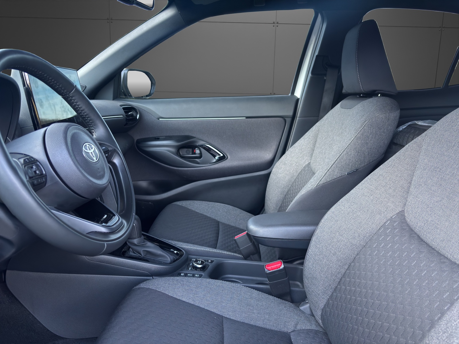 TOYOTA Yaris Cross 1.5 Trend e-CVT AWDi-showroom-element-2