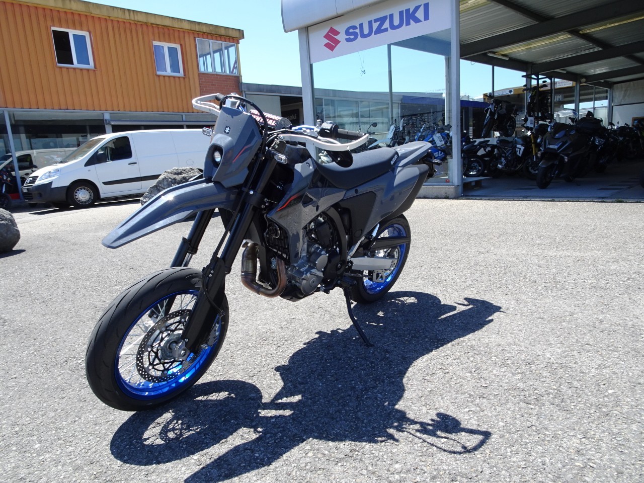 SUZUKI DR-Z 4 SM Fun-image-3