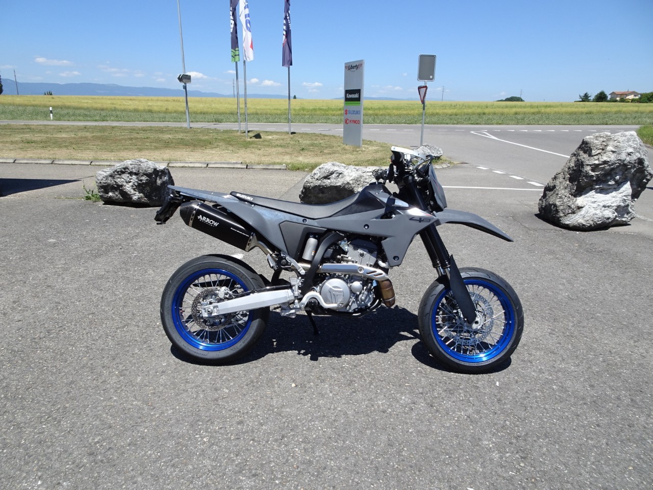 SUZUKI DR-Z 4 SM Fun-image-0