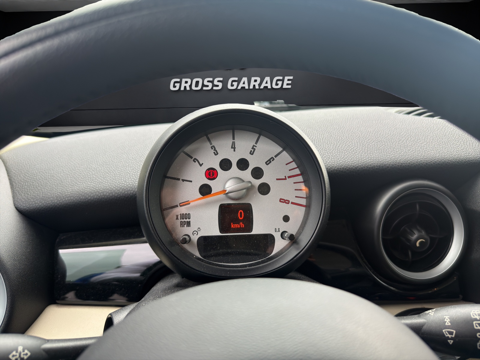 MINI Mini One-image-11