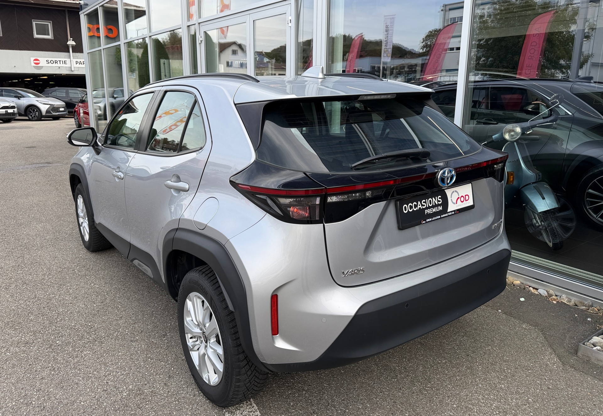 TOYOTA Yaris Cross 1.5 Comfort e-CVT-image-5