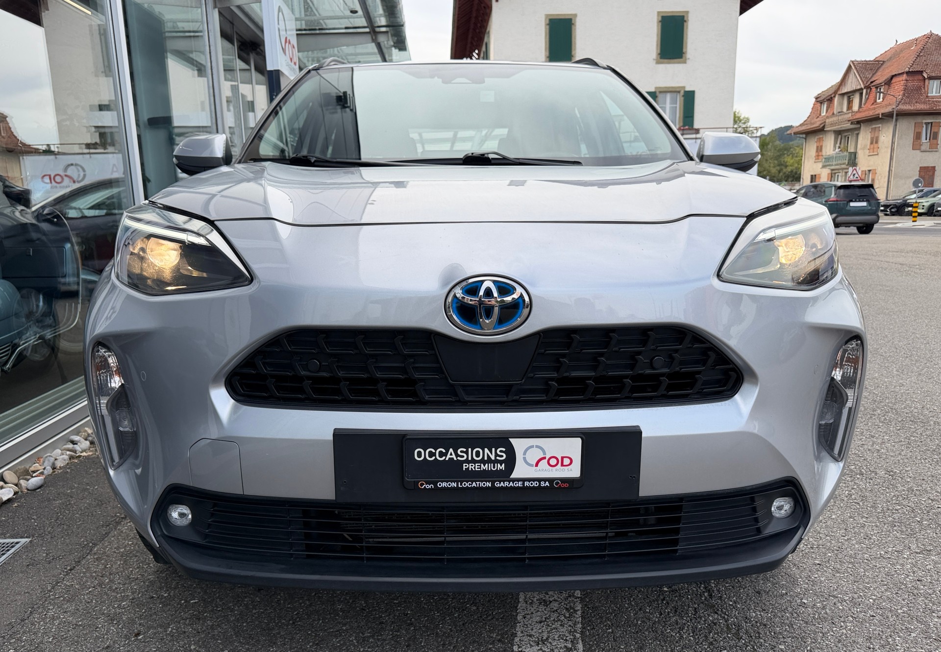 TOYOTA Yaris Cross 1.5 Comfort e-CVT-showroom-element-1