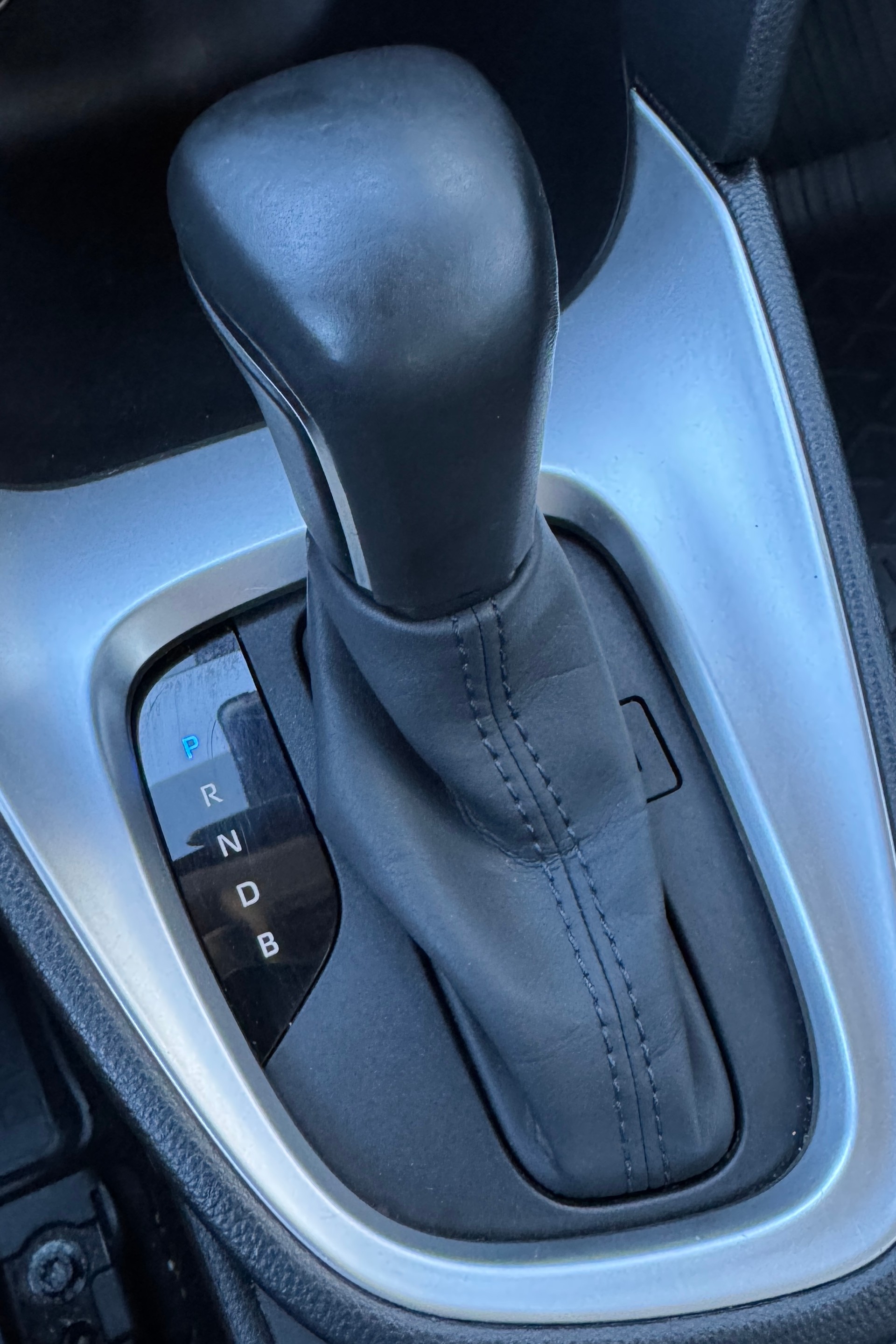 TOYOTA Yaris Cross 1.5 Comfort e-CVT-image-15