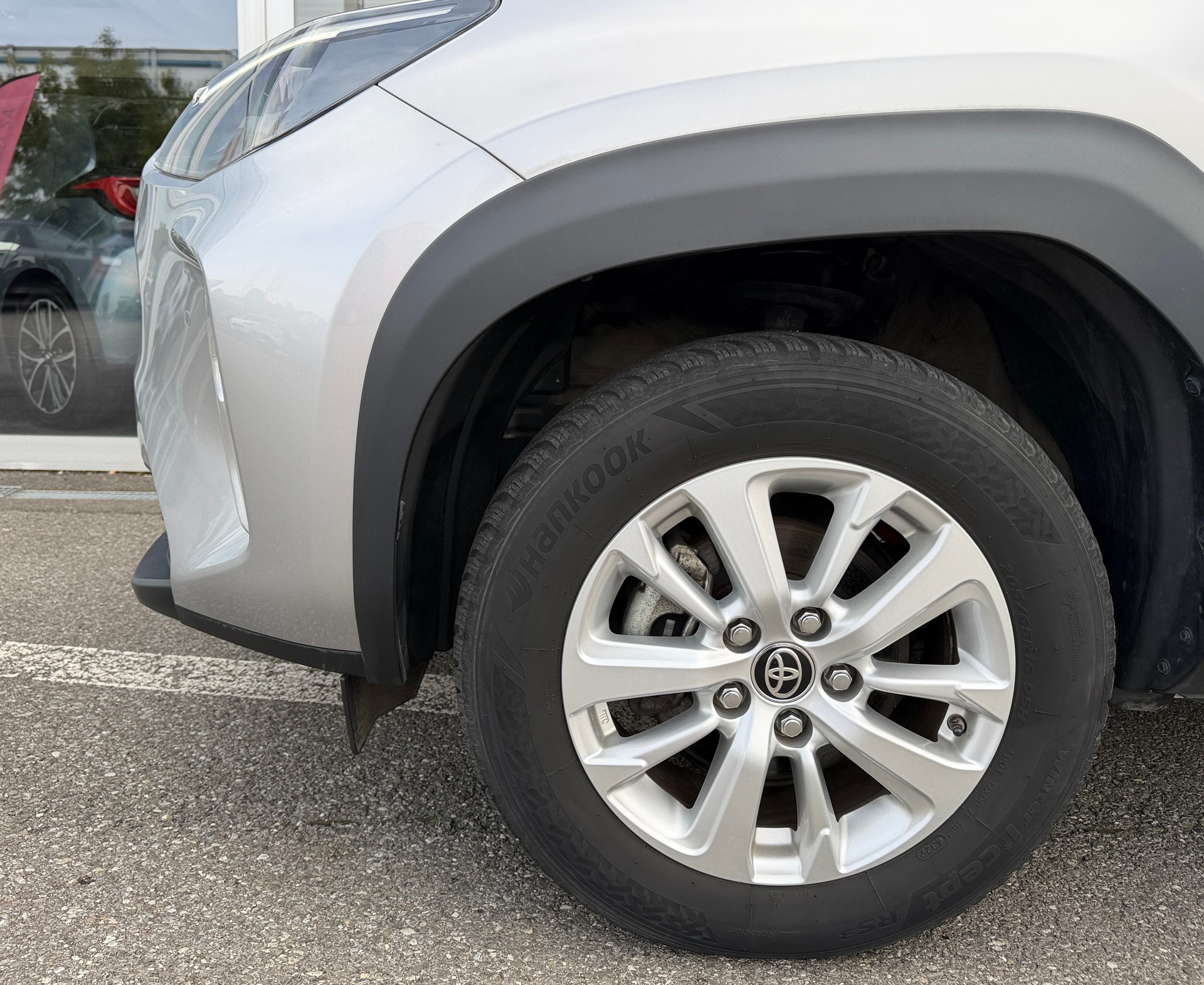 TOYOTA Yaris Cross 1.5 Comfort e-CVT-image-4