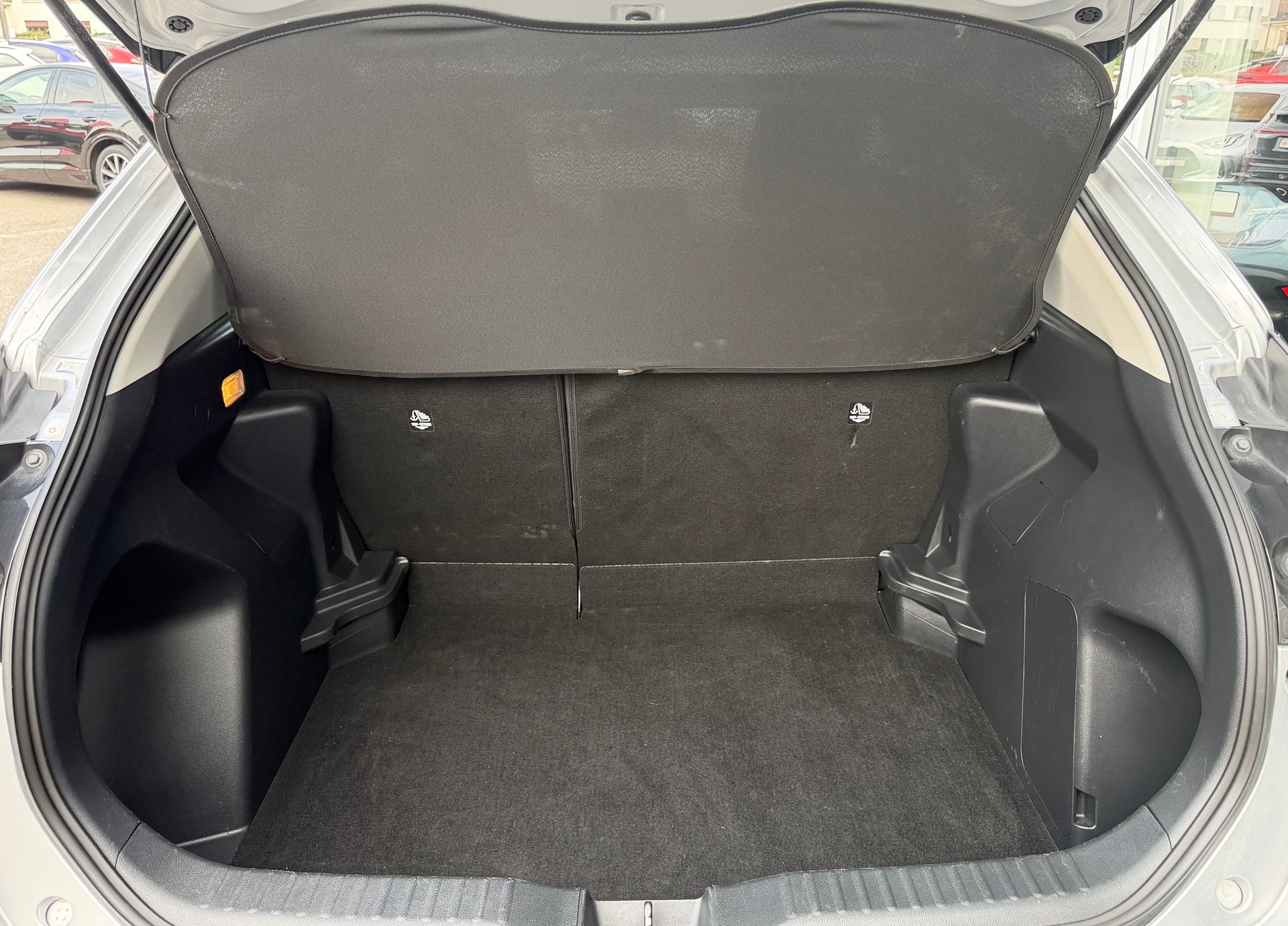 TOYOTA Yaris Cross 1.5 Comfort e-CVT-image-8