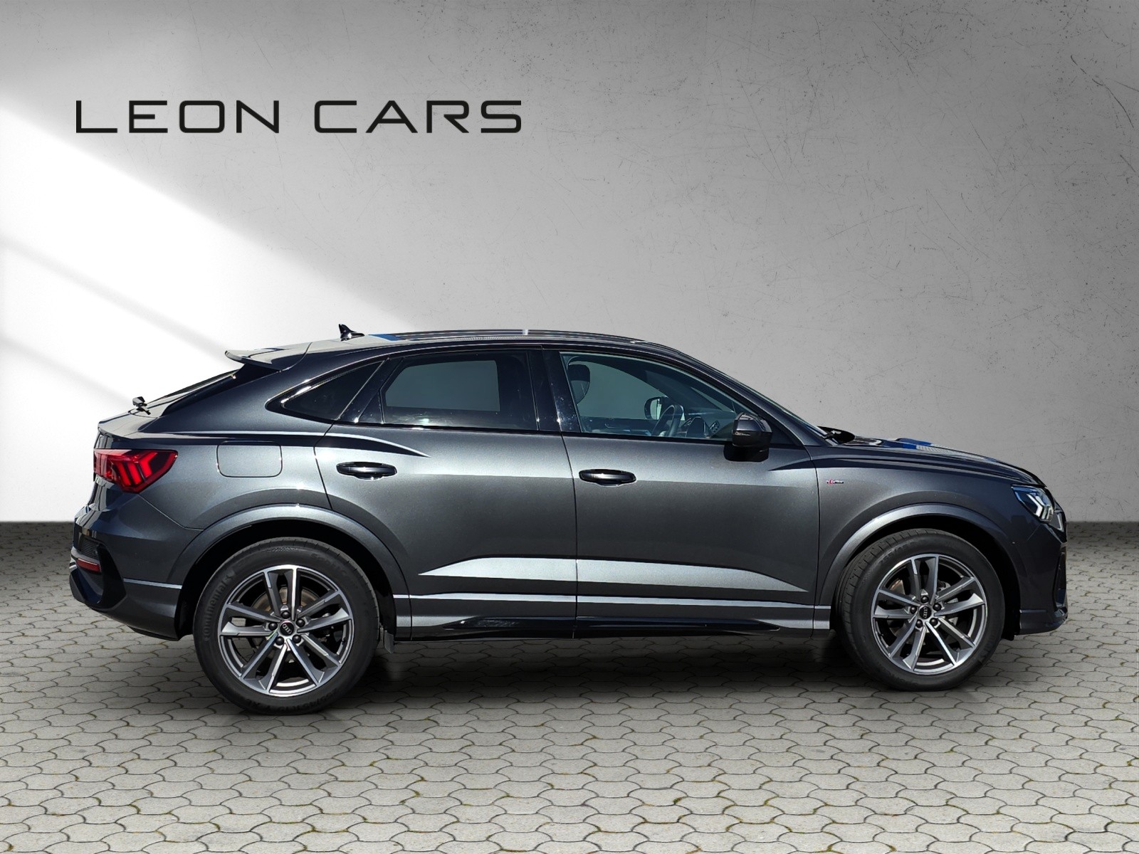 AUDI Q3 Sportback 35 TFSI S line S-tronic-showroom-element-3