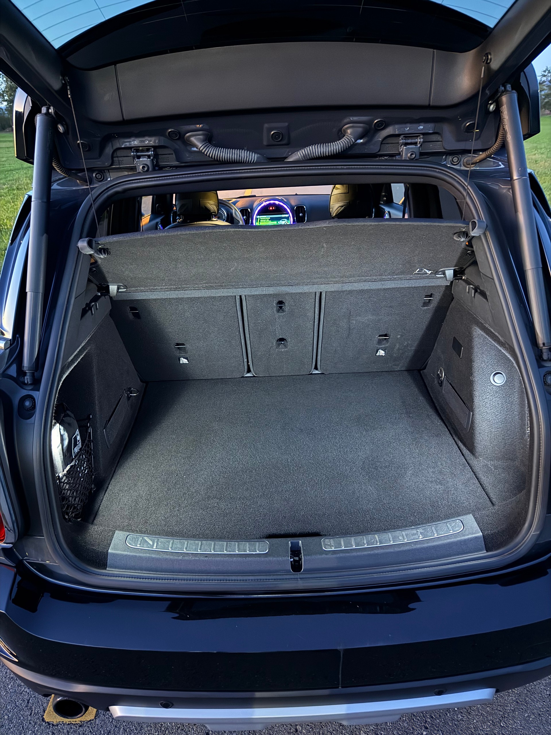 MINI 1.5i Cooper S E ALL4-image-19