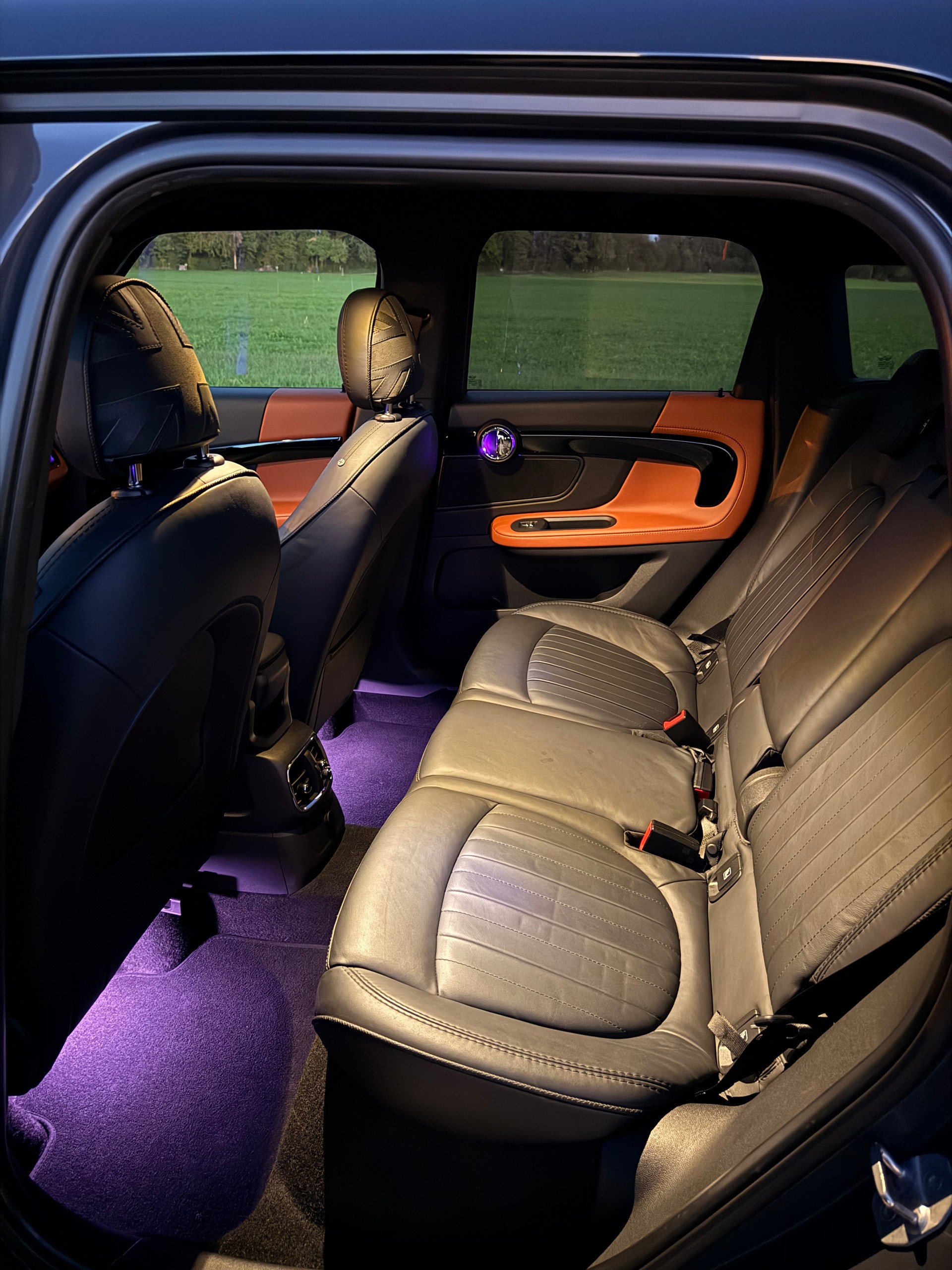 MINI 1.5i Cooper S E ALL4-image-18