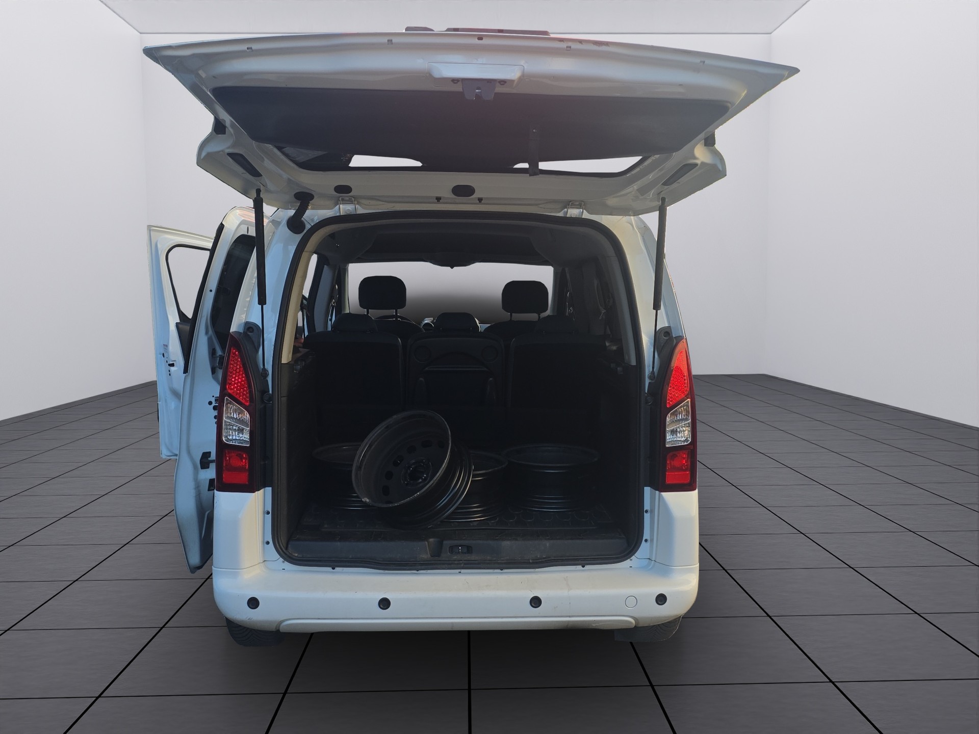 CITROEN Berlingo 1.2i Swiss FAMiIIiLY-image-16
