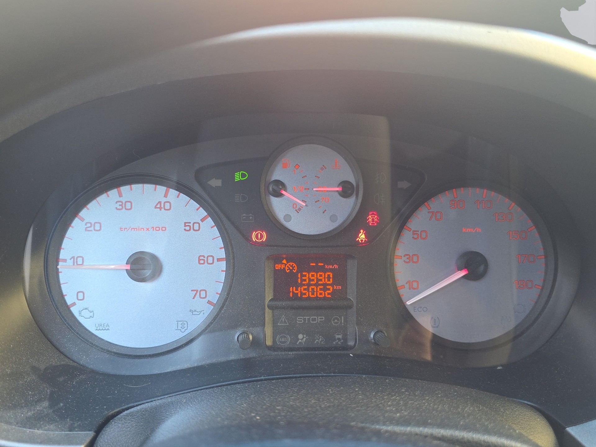 CITROEN Berlingo 1.2i Swiss FAMiIIiLY-image-15