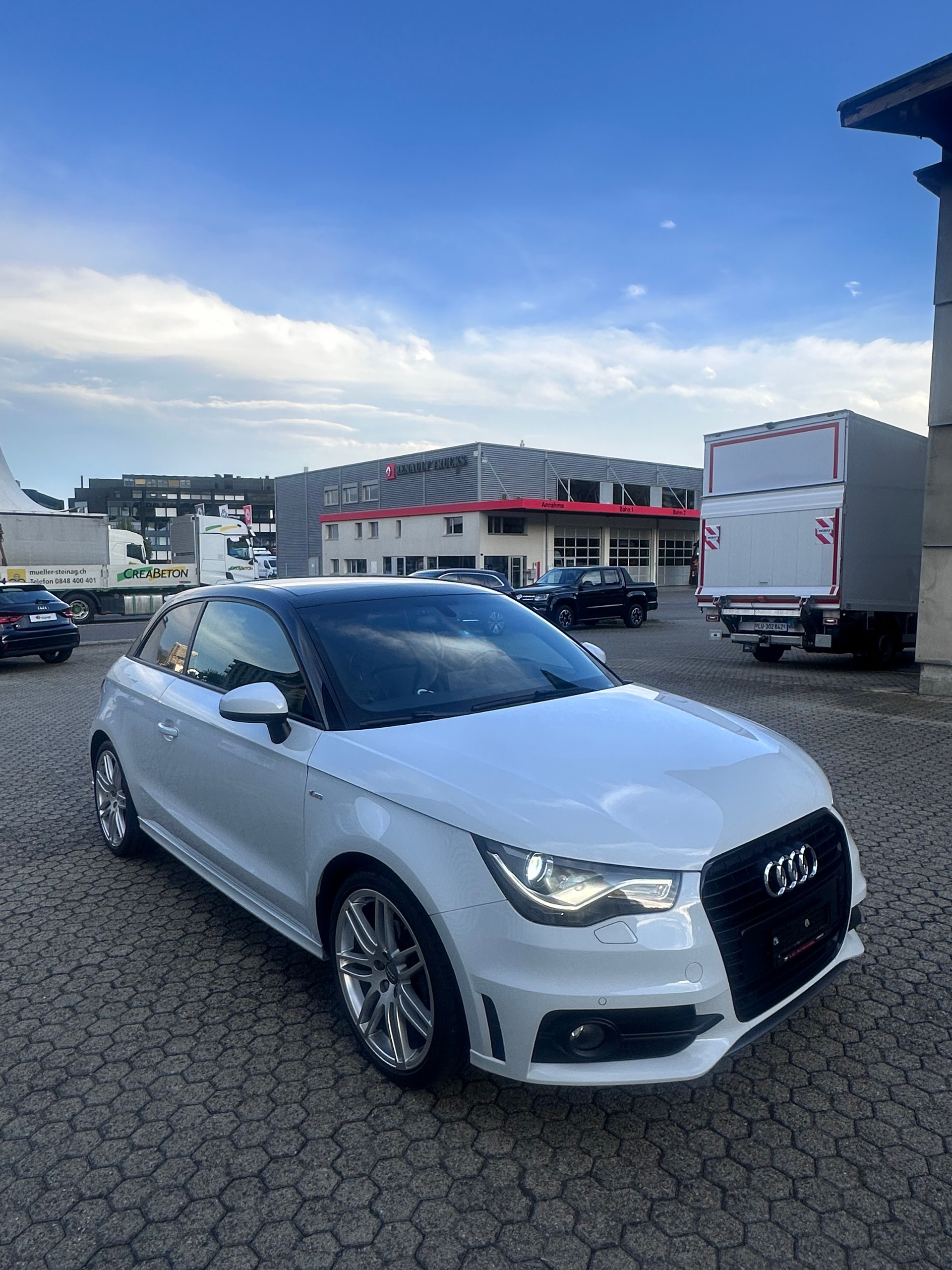 AUDI A1 Sport 1.4 TFSI Ambition S-tronic, S-Line Automat, Panoramadach, Ledersitze, ab MFK-image-1