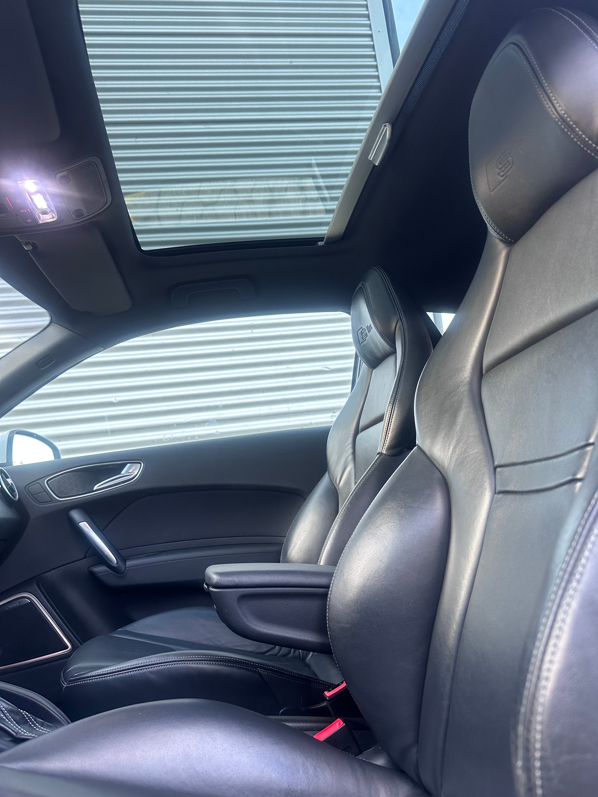 AUDI A1 Sport 1.4 TFSI Ambition S-tronic, S-Line Automat, Panoramadach, Ledersitze, ab MFK-image-15