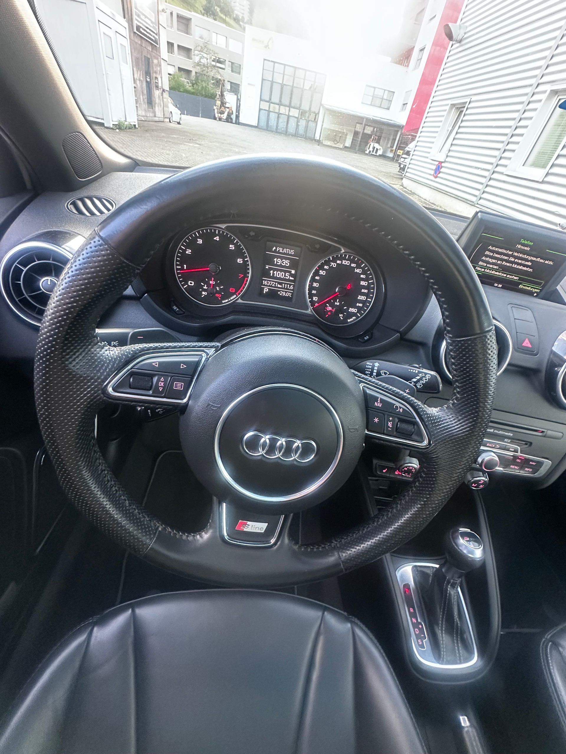 AUDI A1 Sport 1.4 TFSI Ambition S-tronic, S-Line Automat, Panoramadach, Ledersitze, ab MFK-image-14