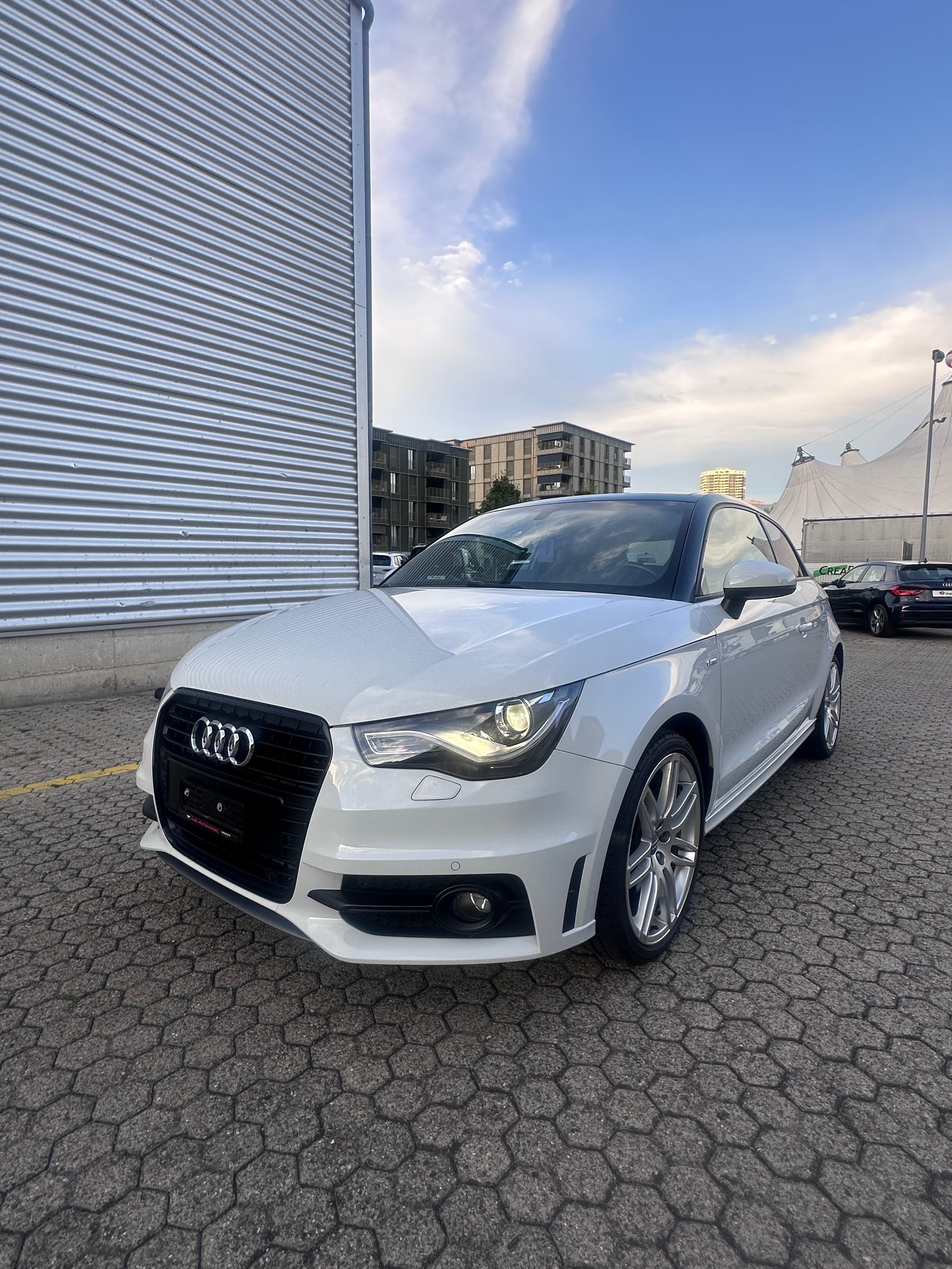 AUDI A1 Sport 1.4 TFSI Ambition S-tronic, S-Line Automat, Panoramadach, Ledersitze, ab MFK-image-2