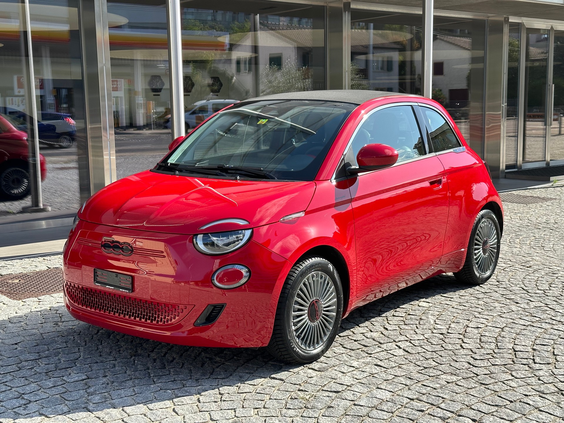 FIAT 500 C el 87 kW Red