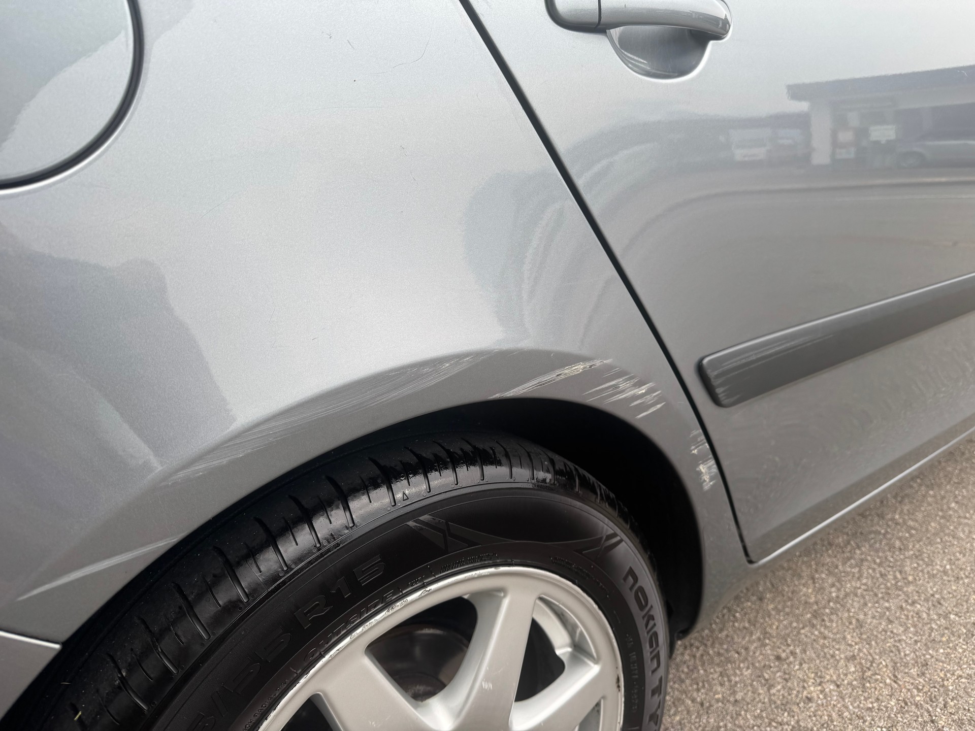 SKODA Fabia 1.2 TSI Family-image-4