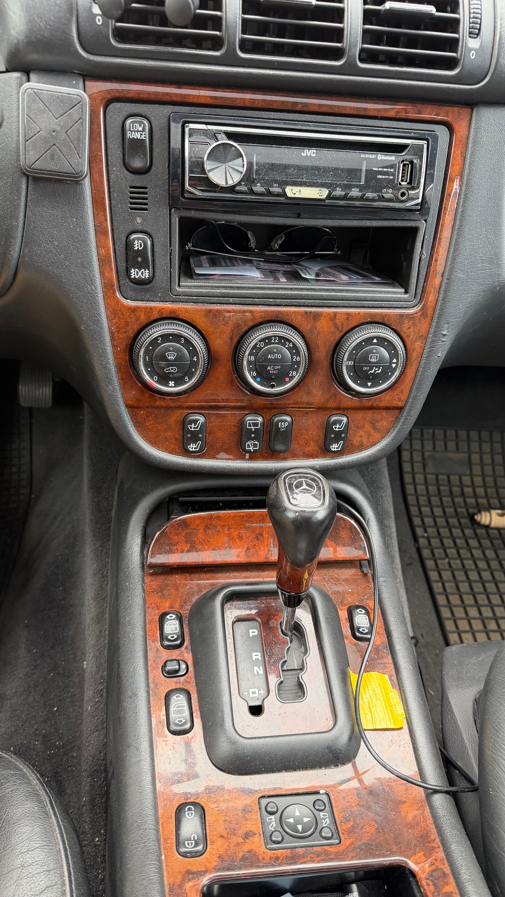 MERCEDES-BENZ ML 270 CDI-image-13
