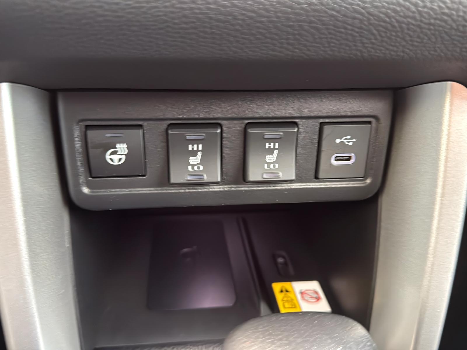TOYOTA Corolla Cross 2.0 HSD Comfort AWD-i-image-9