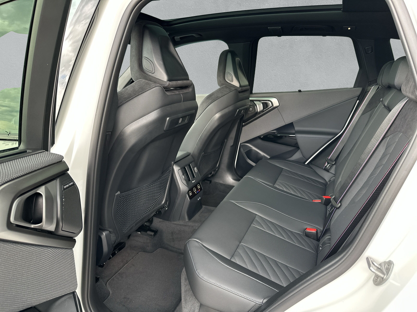 BMW X3 xDrive 30e M Sport Pro**Action de leasing à 0.0%**-image-11