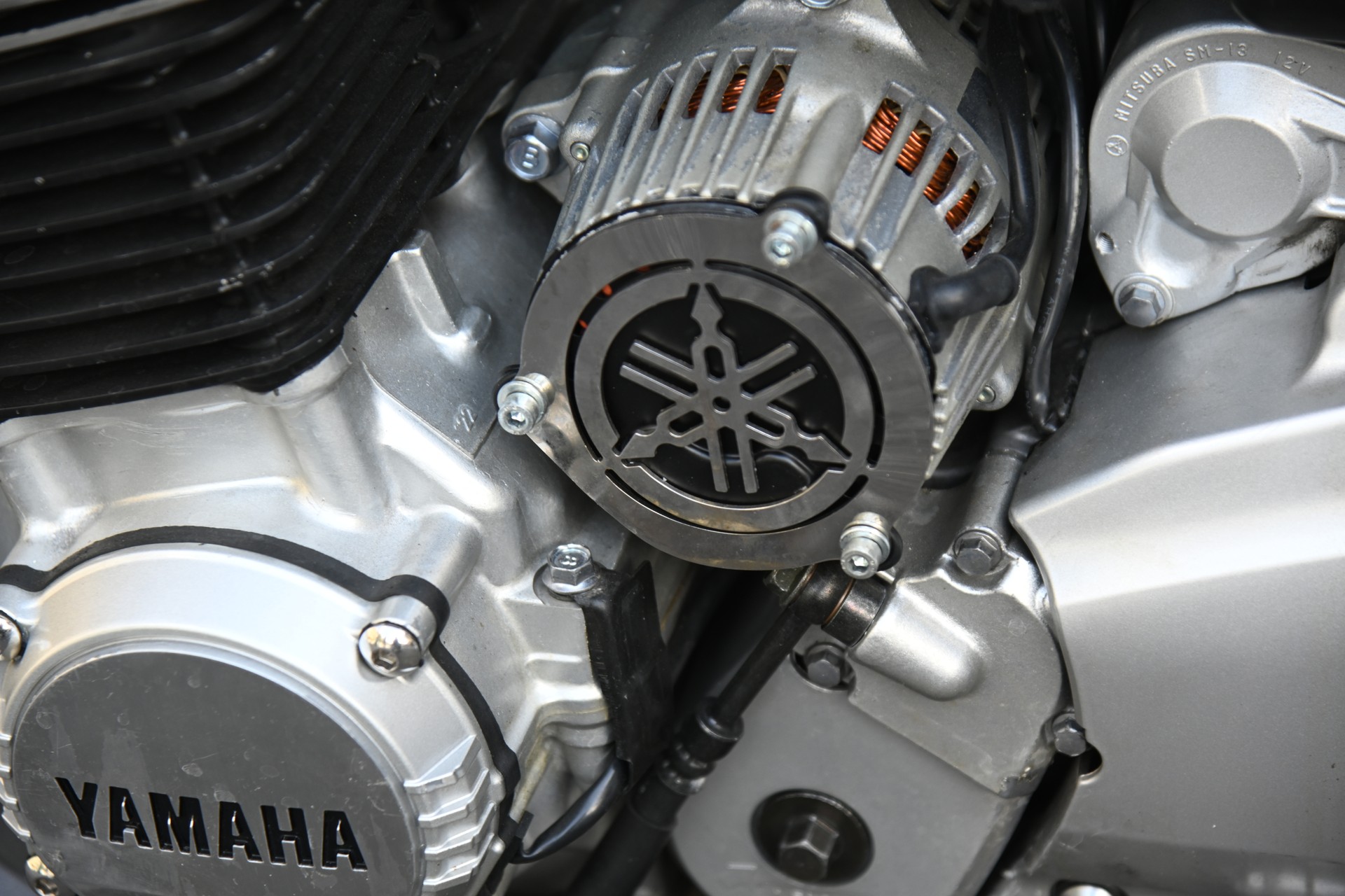 YAMAHA XJR 1300-image-4
