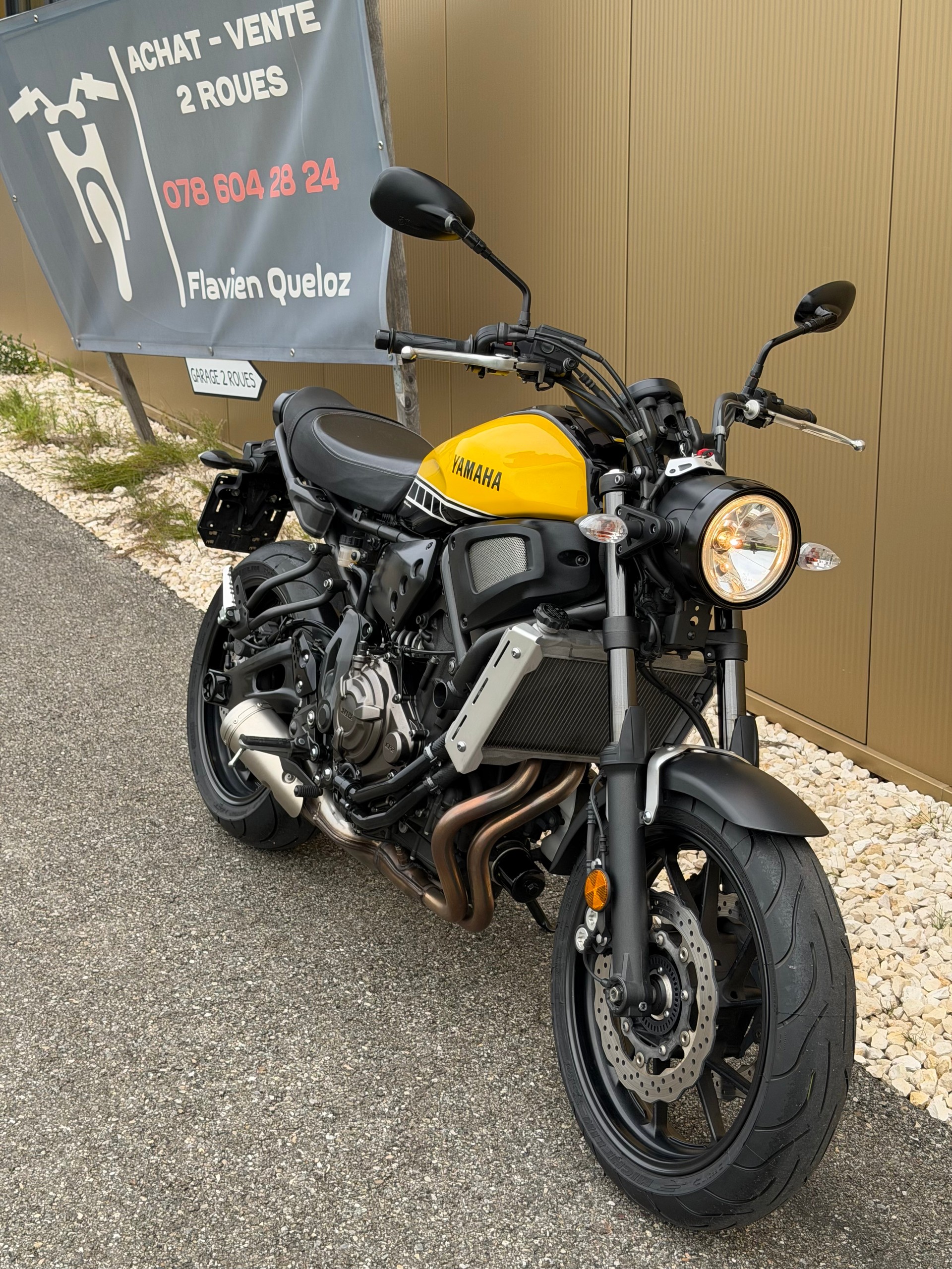 YAMAHA XSR 700-image-0