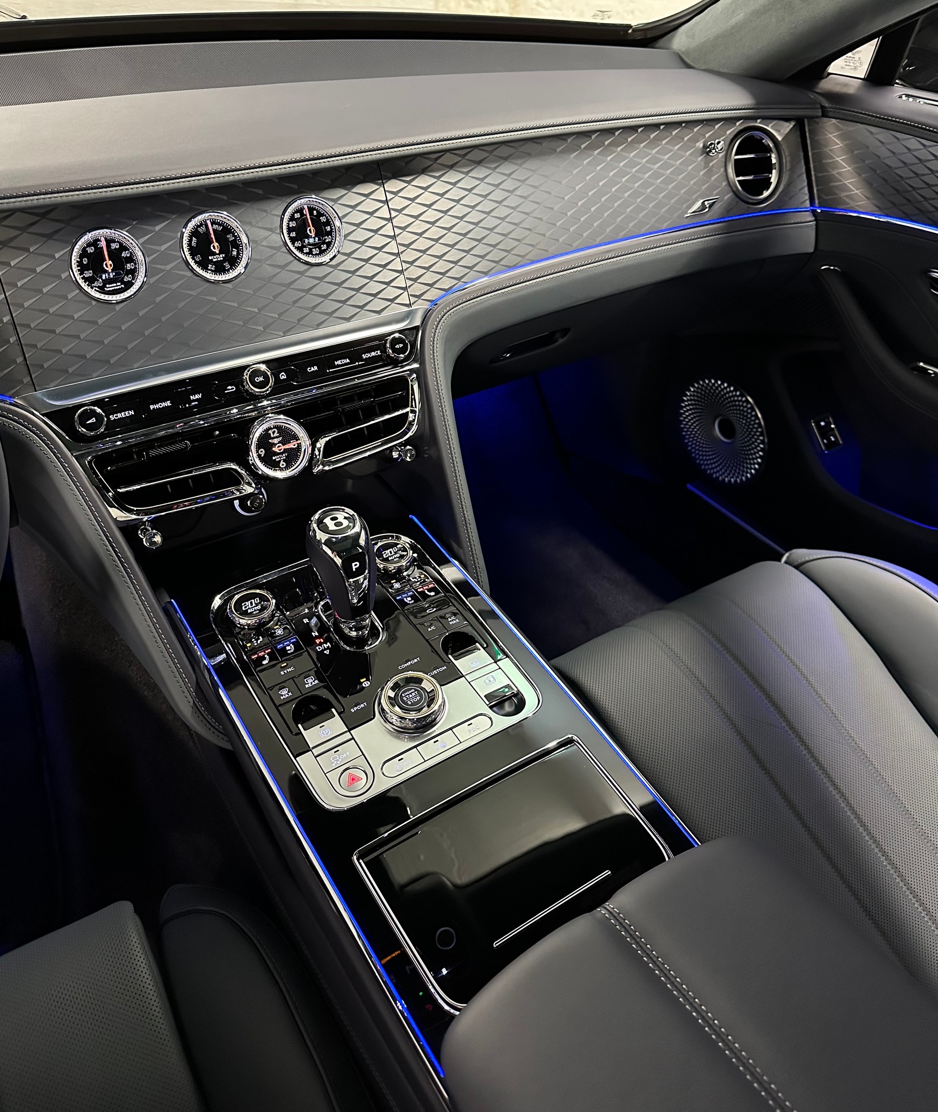 BENTLEY Flying Spur 4.0 V8 S-image-10