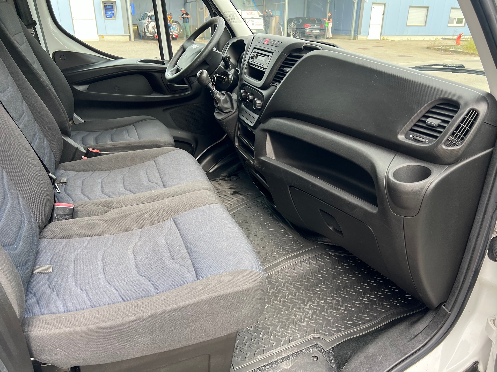 IVECO 35C15 Daily 3.0 Diesel Caisse déménagement-image-8