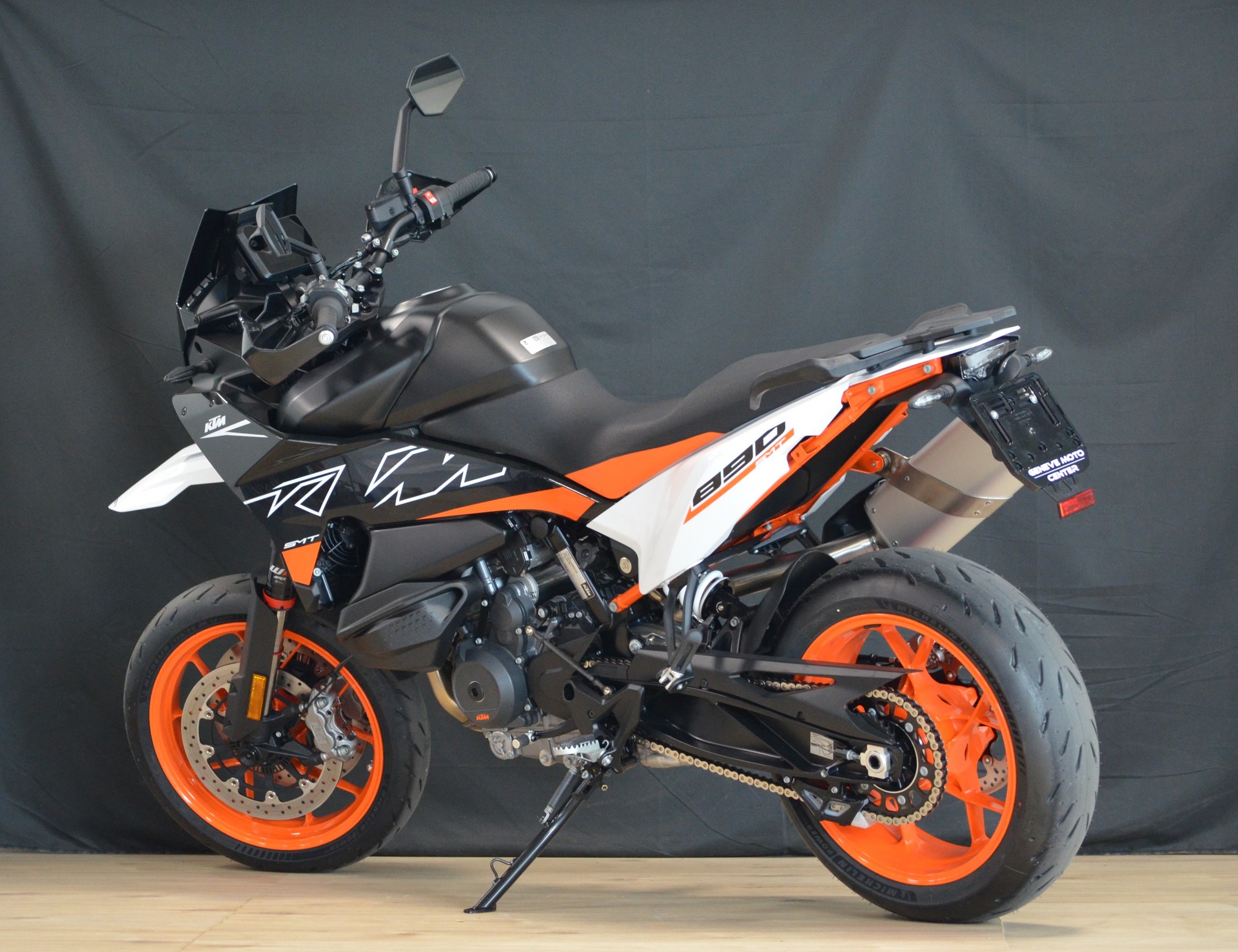 KTM 890 SMT-image-2