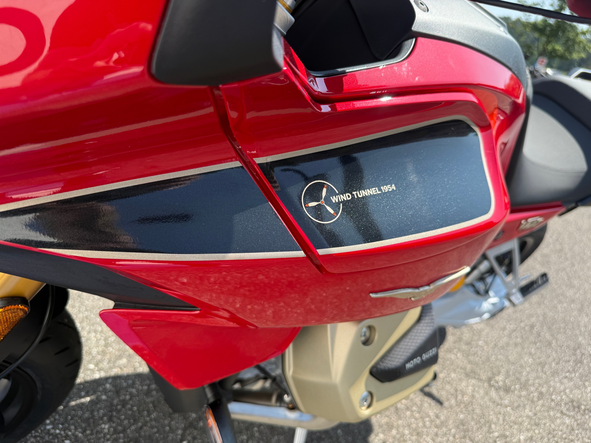 MOTO GUZZI V100 Mandello Wind Tunnel E5+-image-12