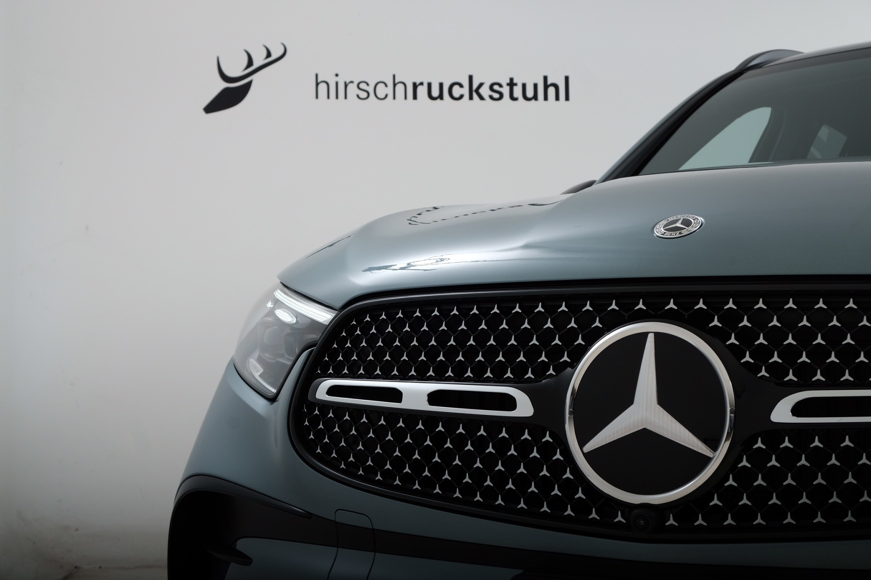 MERCEDES-BENZ GLC 300 4Matic 9G-Tronic-showroom-element-1