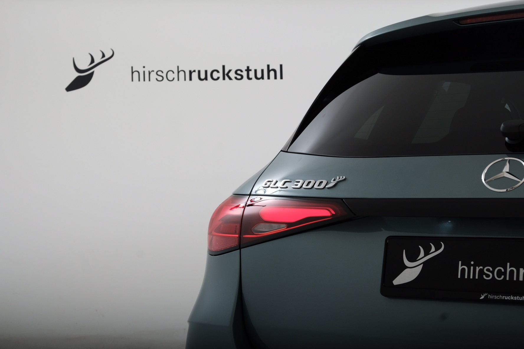 MERCEDES-BENZ GLC 300 4Matic 9G-Tronic-image-4