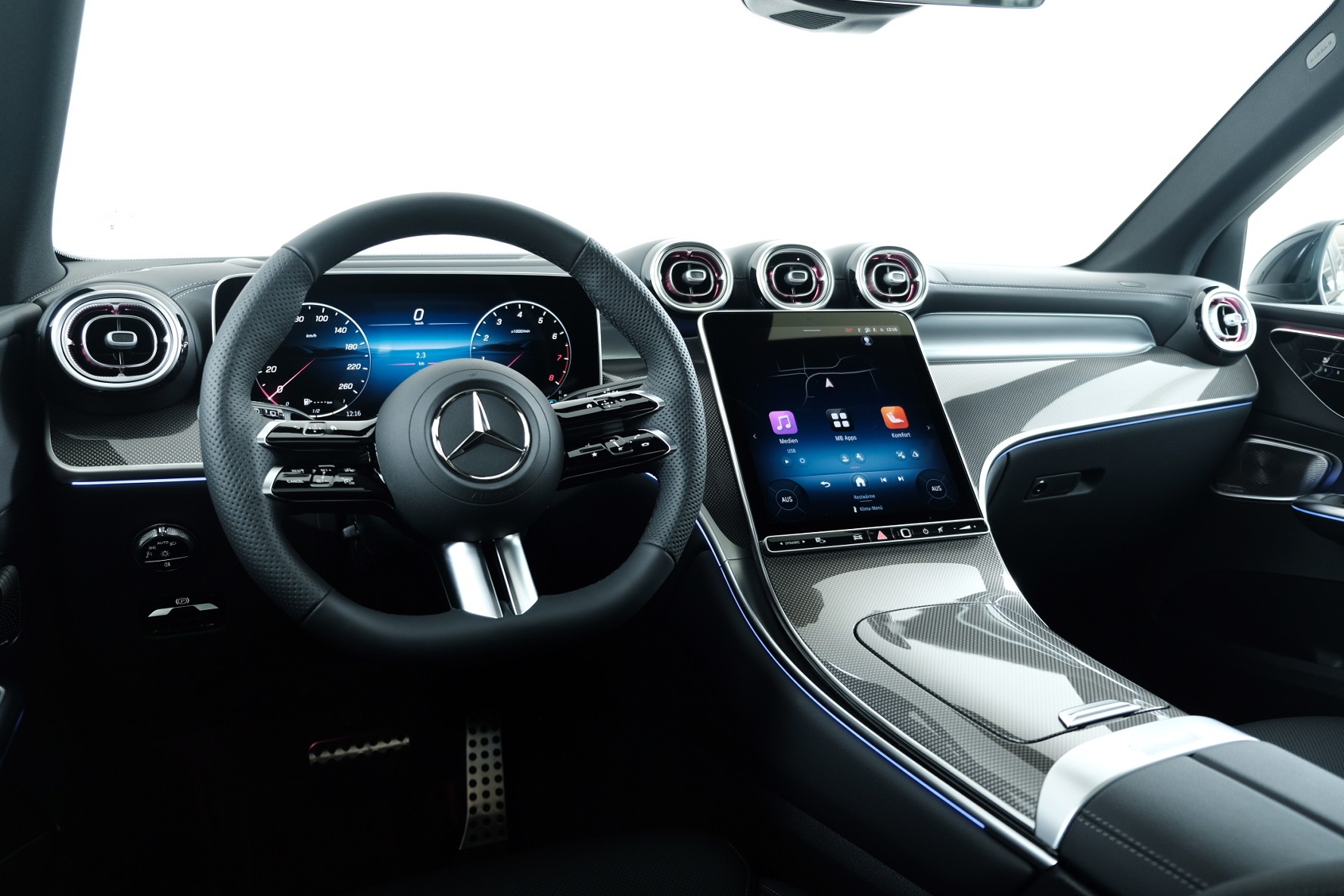 MERCEDES-BENZ GLC 300 4Matic 9G-Tronic-image-11