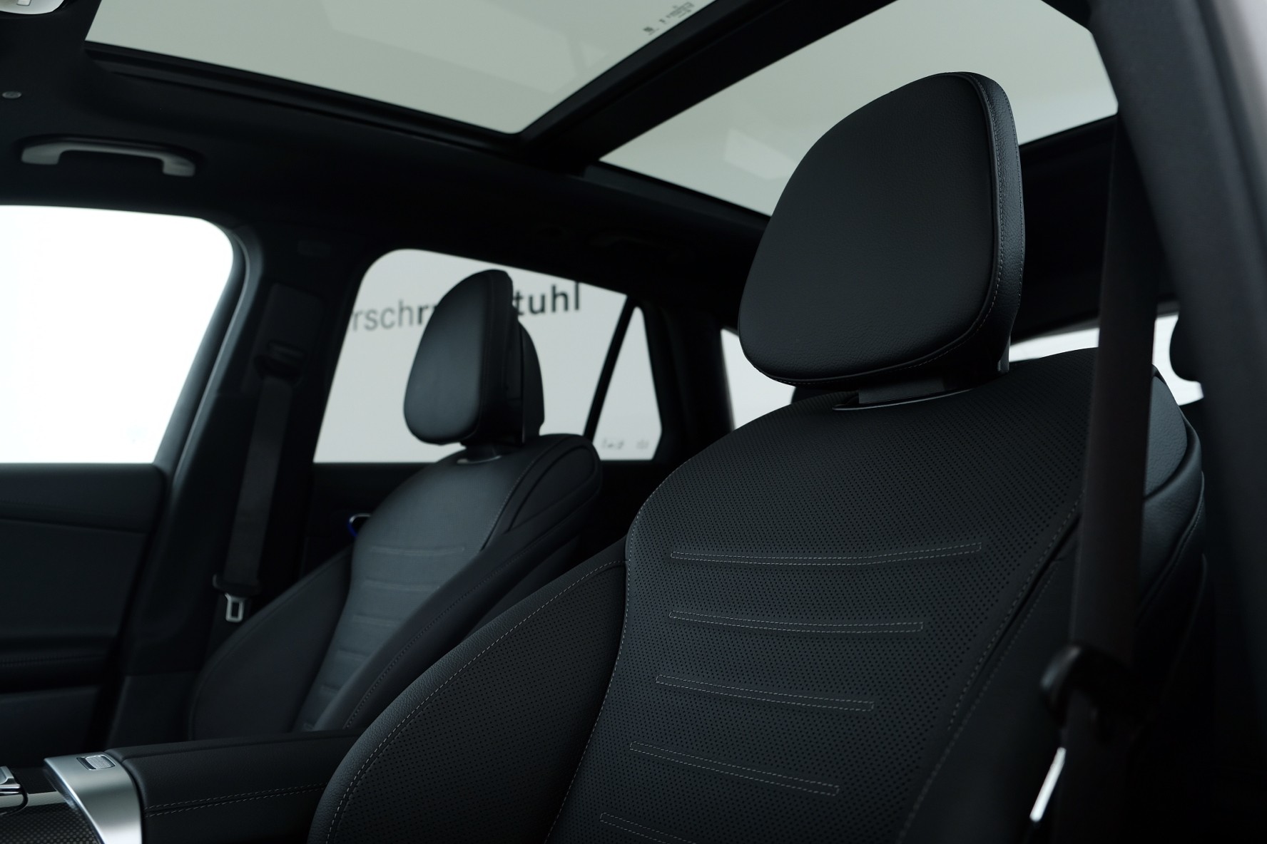 MERCEDES-BENZ GLC 300 4Matic 9G-Tronic-image-8