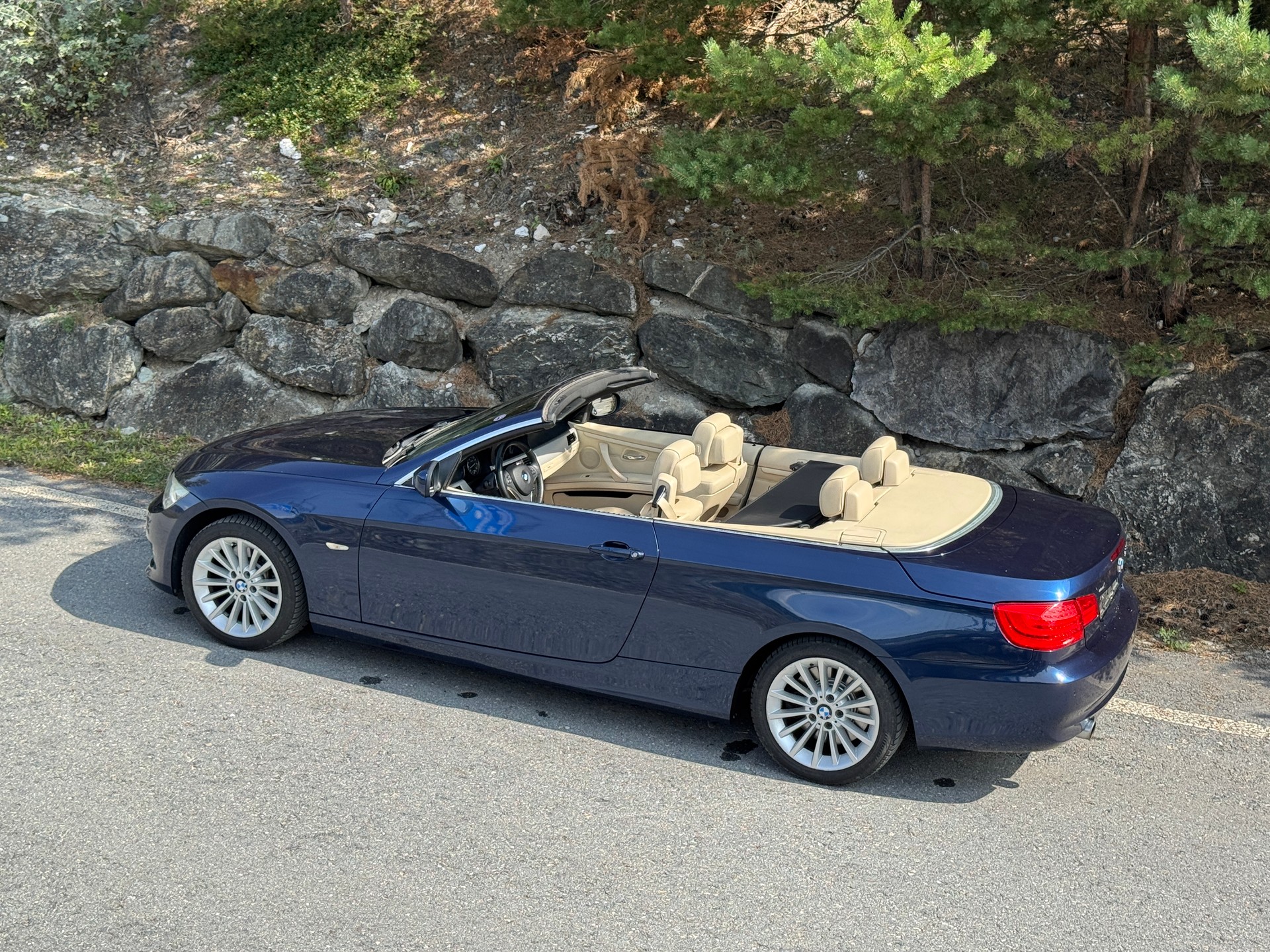 BMW 335i Cabriolet DSG-image-4