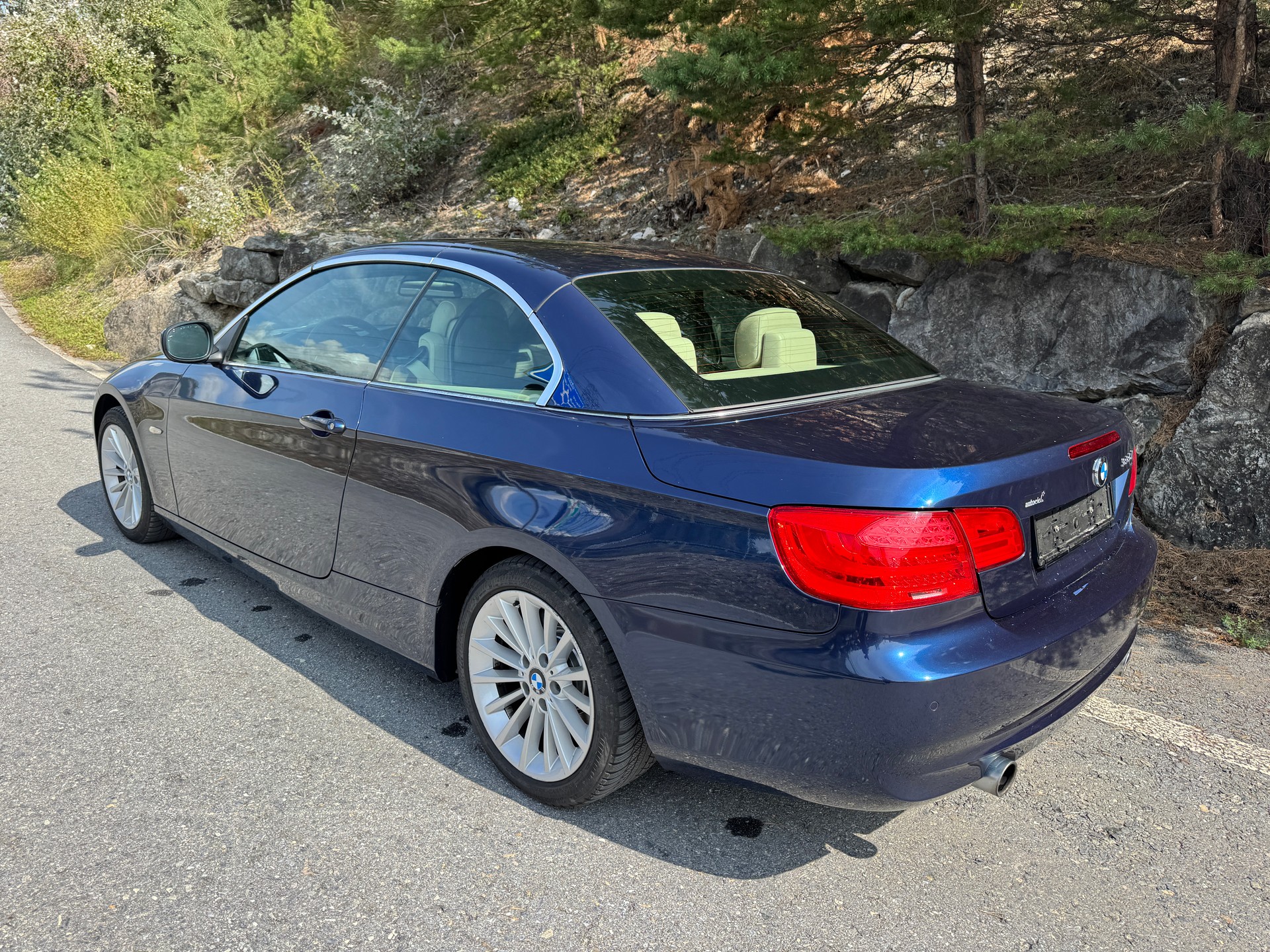 BMW 335i Cabriolet DSG-image-6