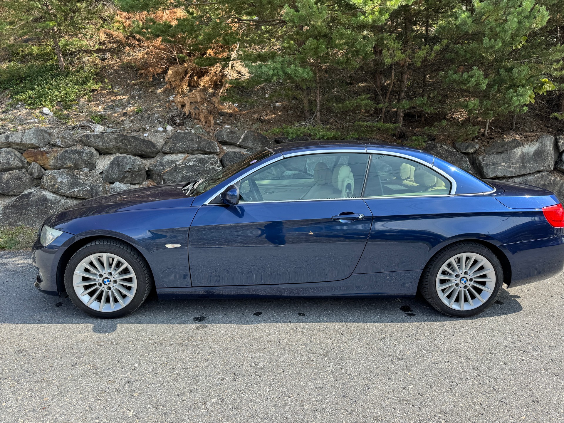 BMW 335i Cabriolet DSG-image-10